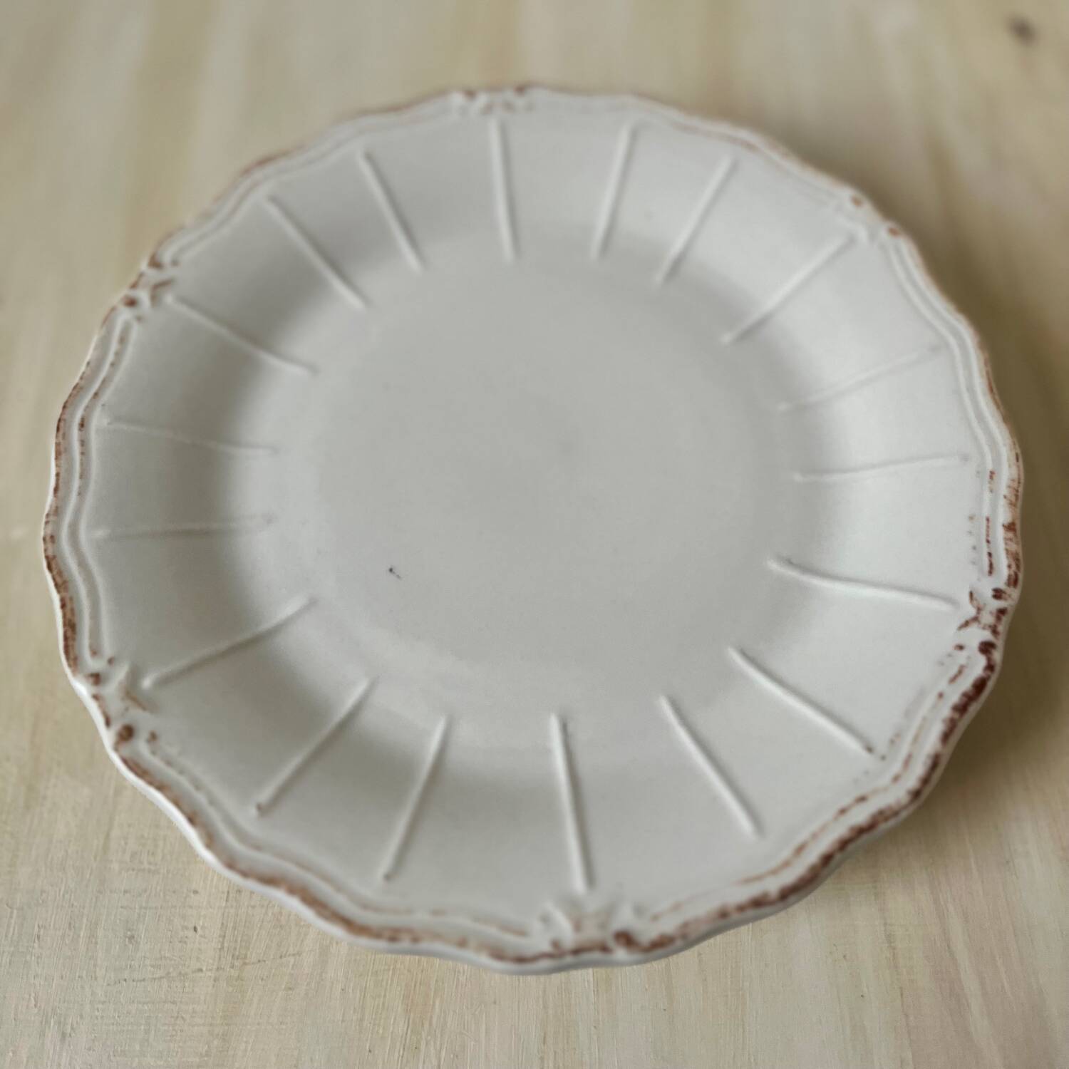 Set of 4 white porcelain dessert plates