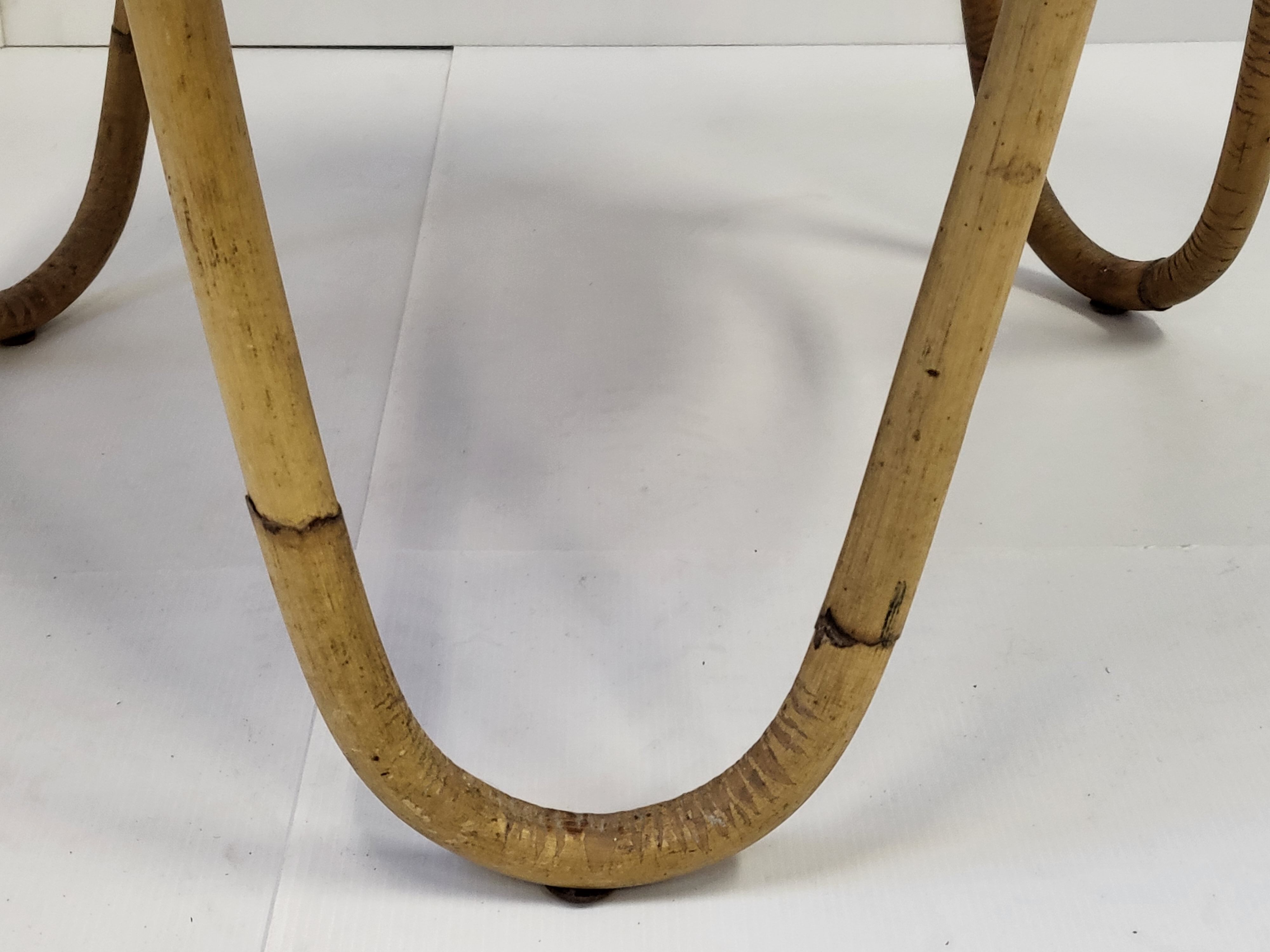 Round coffee table vintage 1950 rattan