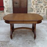 Dining room table by Maison Krieger, Art Nouveau, circa 1900, in solid oak