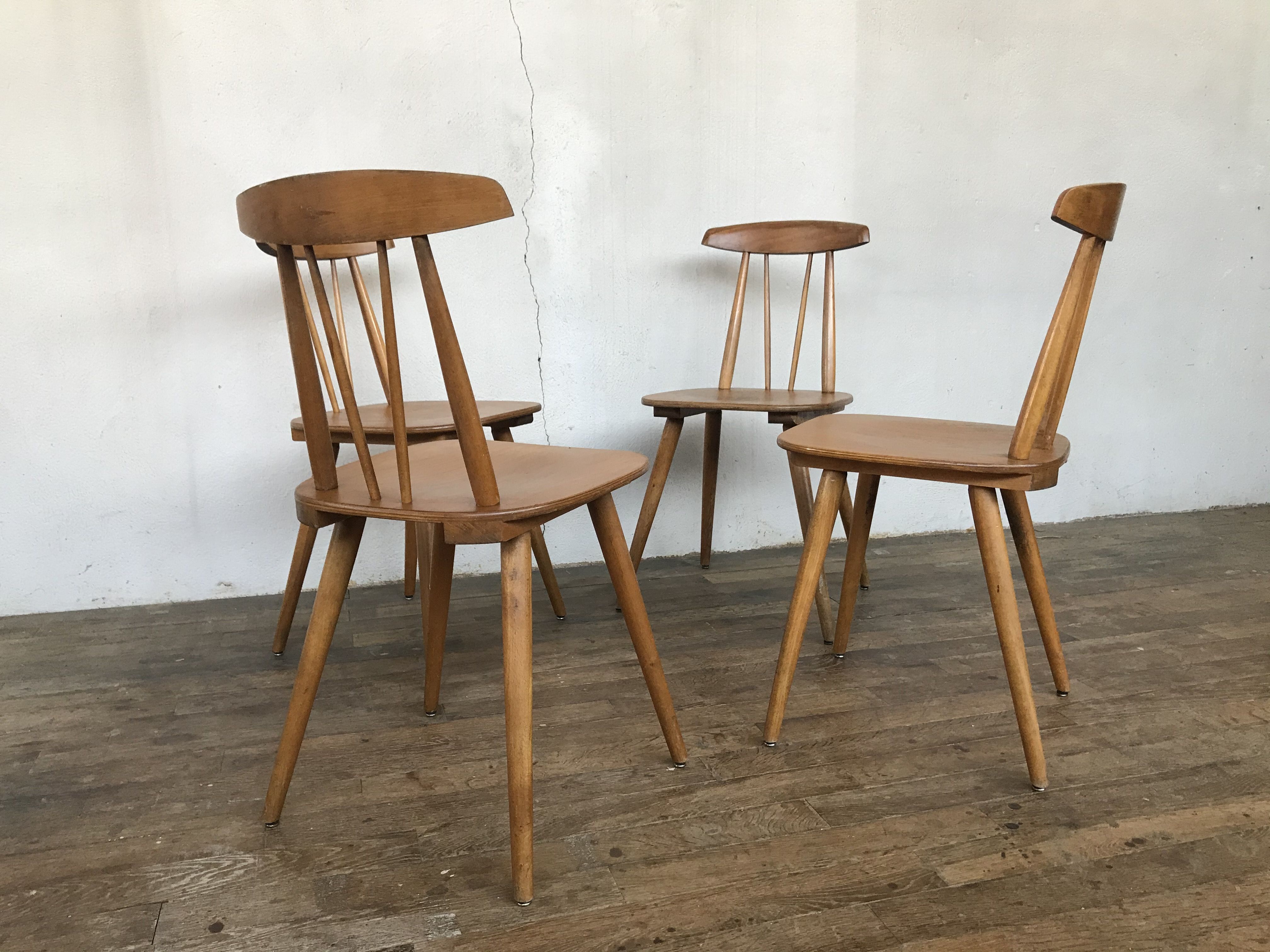 Series of 4 chairs