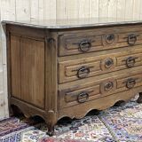 Commode d'époque Louis XV XVIIIème en noyer plateau peint en gris patiné