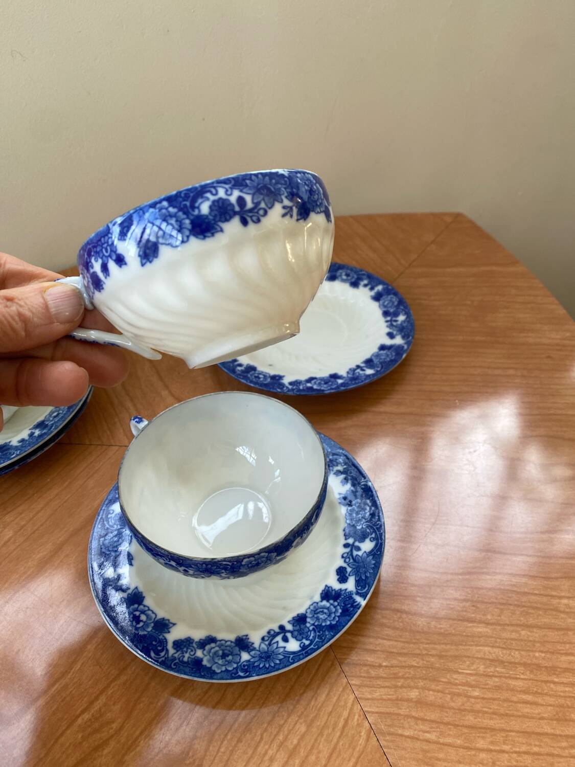 3 Japanese fine porcelain cups and saucers