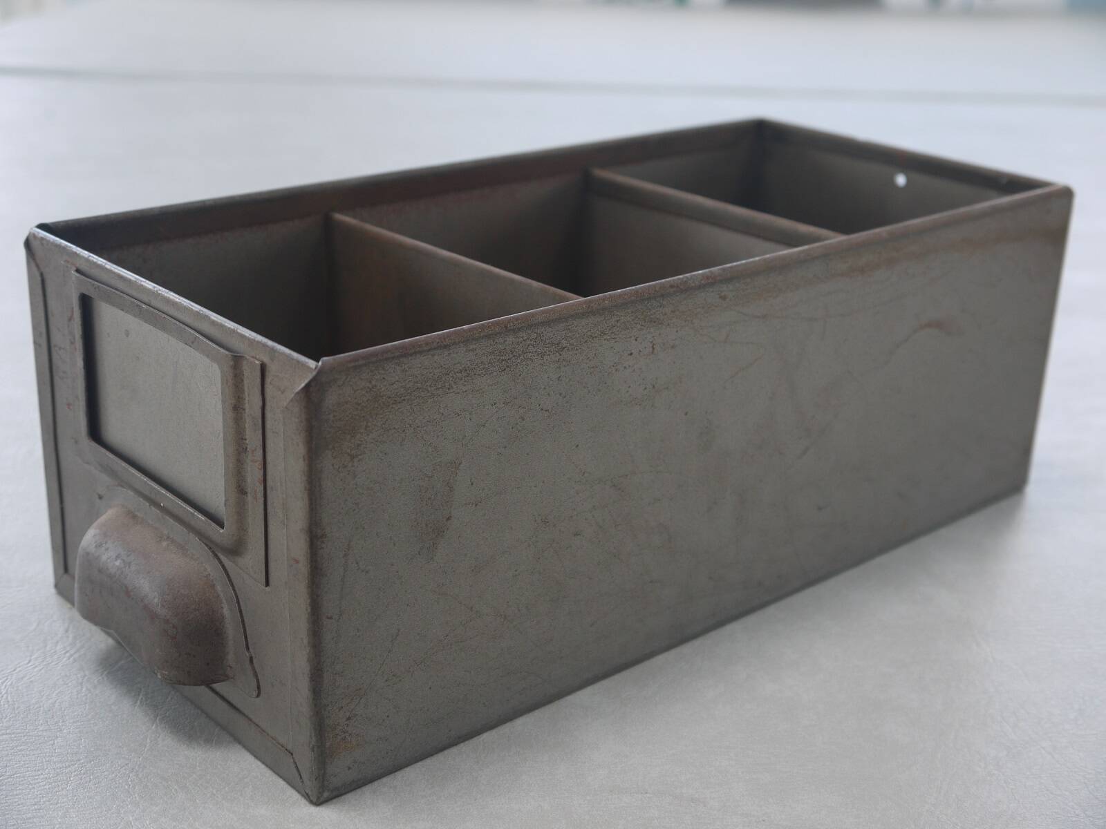 Set of 5 metallic gray industrial drawer lockers from the 60s