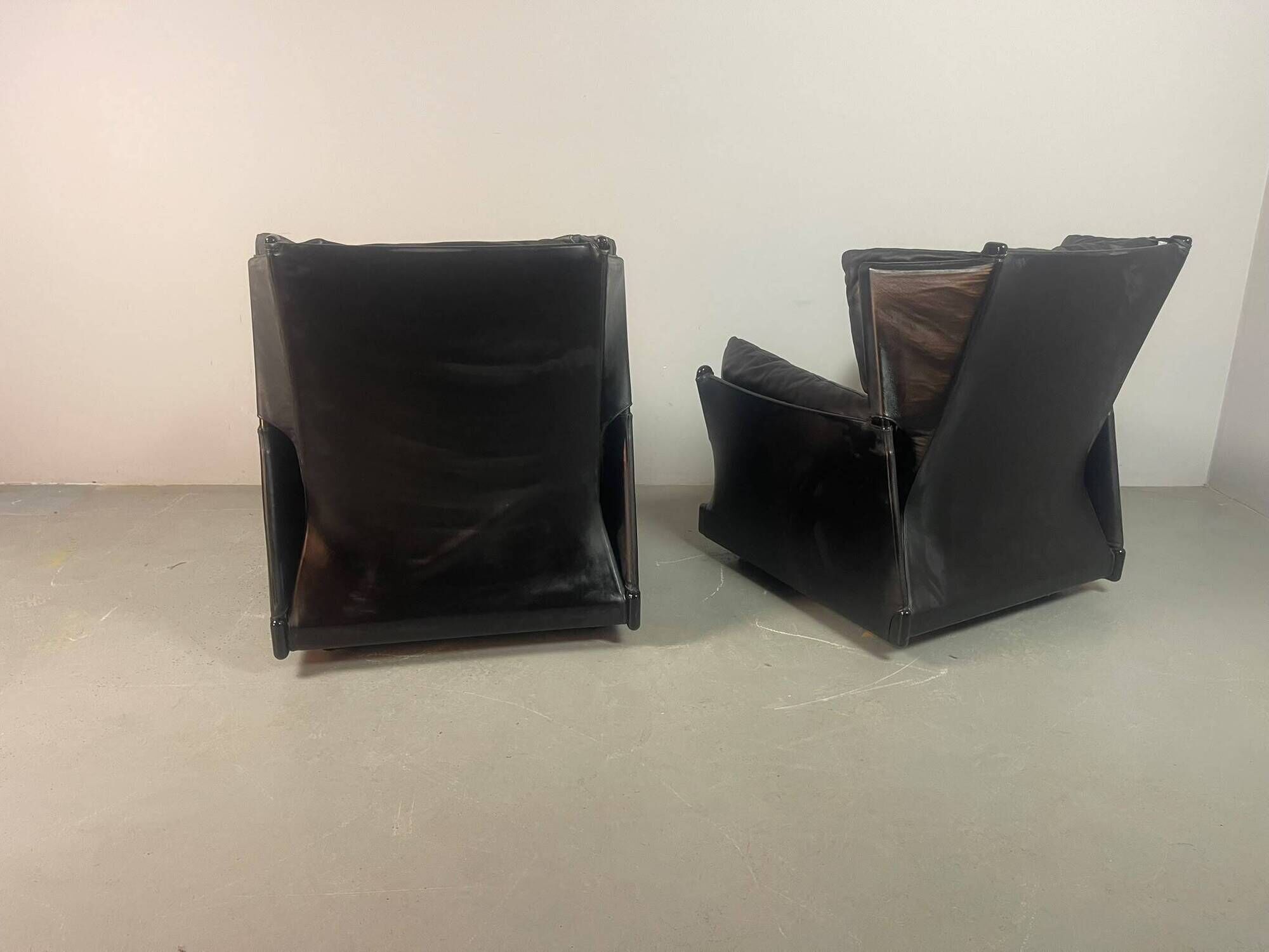 Cassina Lounge Chairs ‘Viola d’Amore’ by Piero de Martini