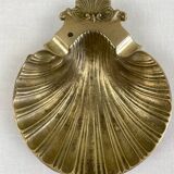Shell pocket emptier