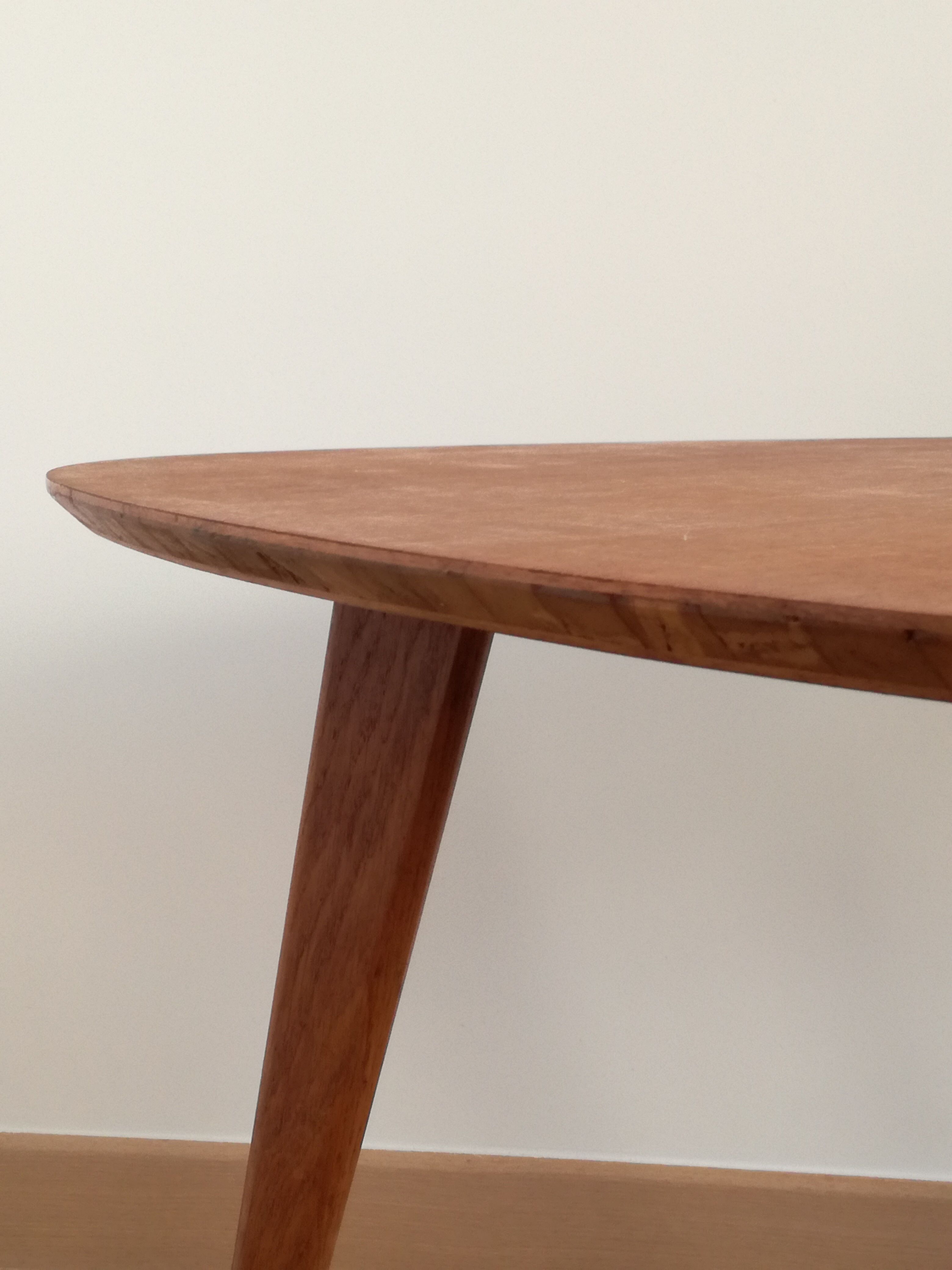 Table basse tripode vintage