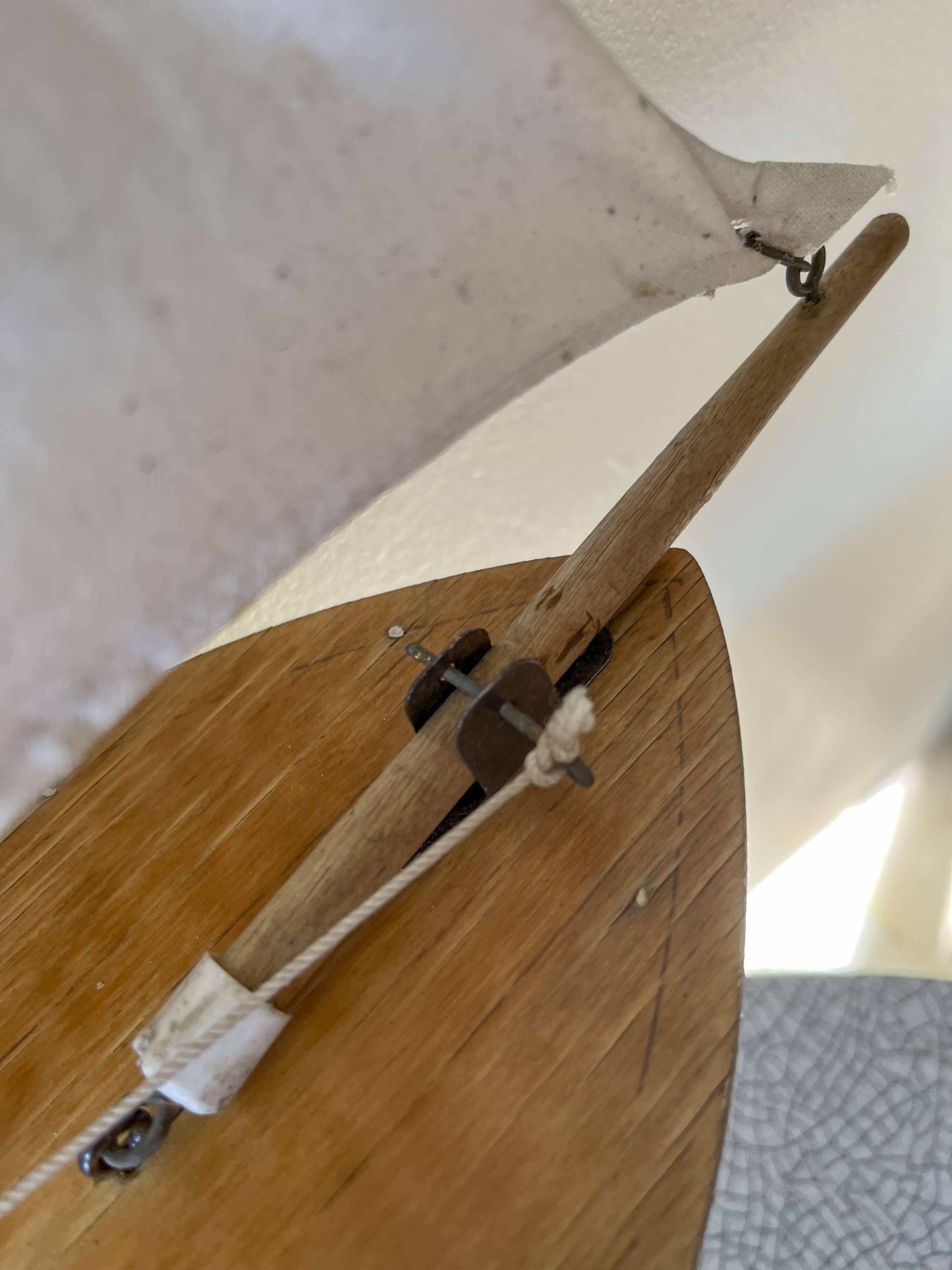 Voilier de bassin anglais Star'Yacht "Endeavour III" en bois et métal années 50-60