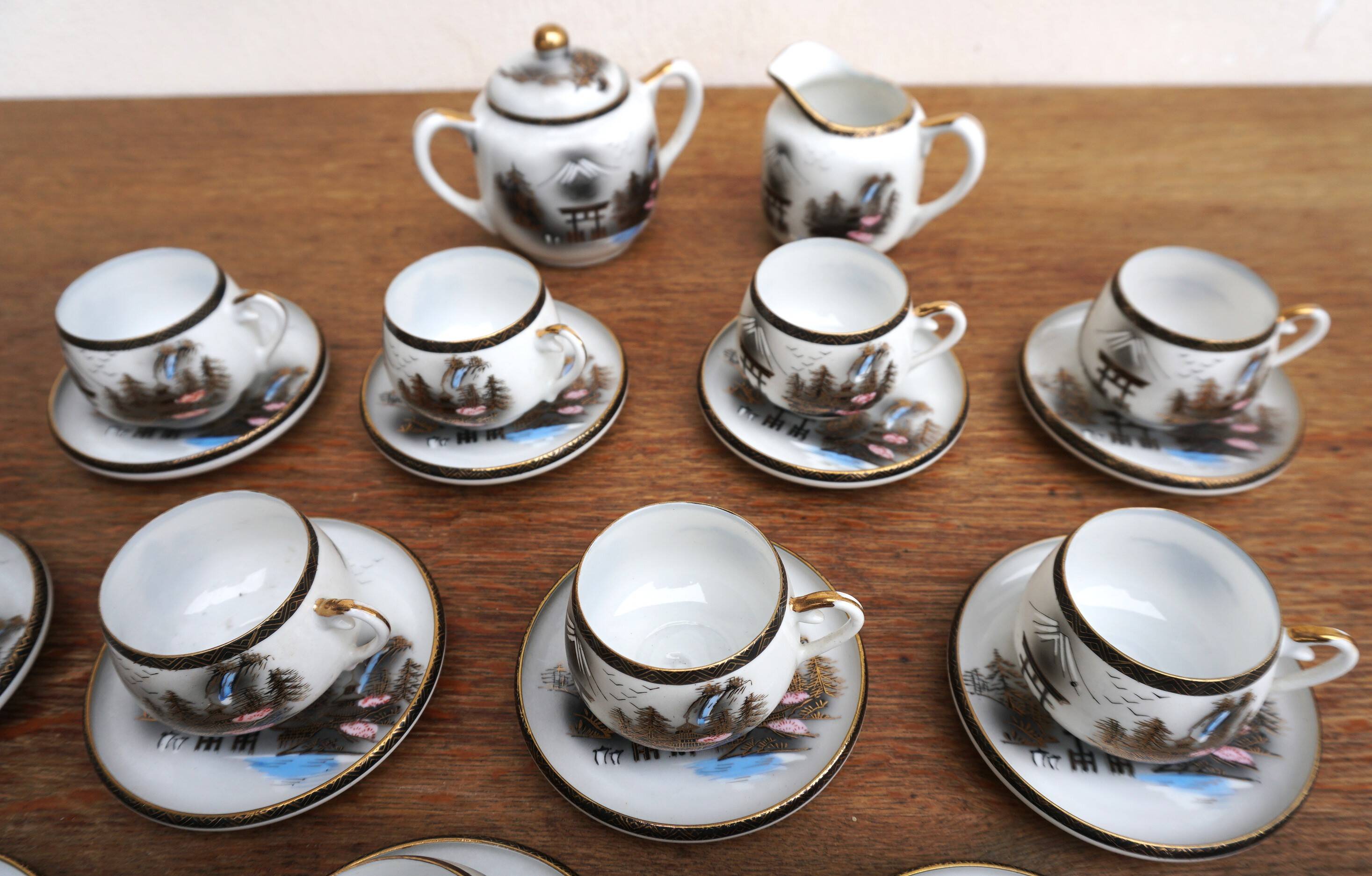 Porcelain tea set soko china temple decor