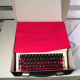 Underwood 315 portable typewriter 70