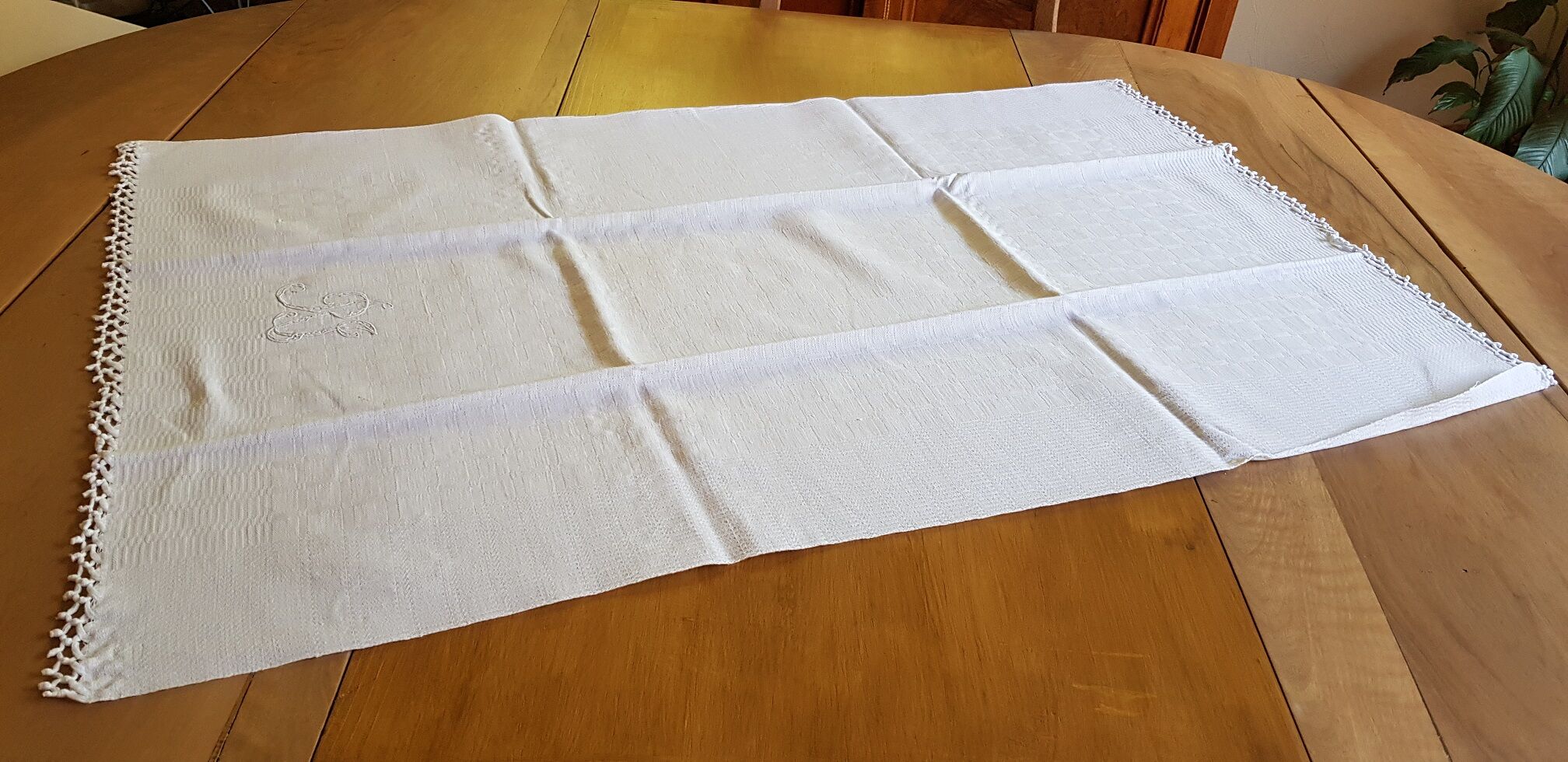 Toilet towels