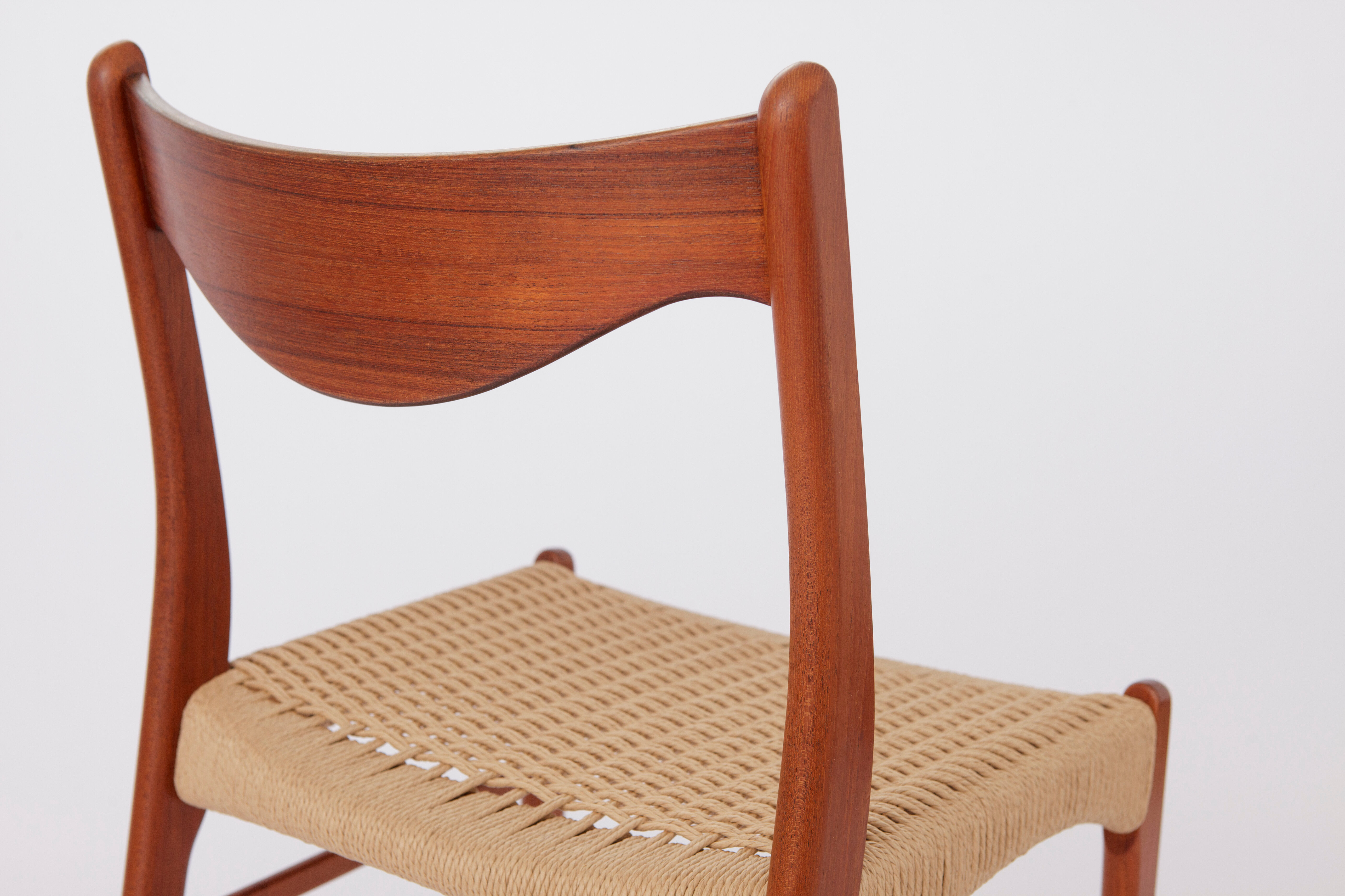 2 Arne Wahl Iversen dining chairs Denmark 60s-70s