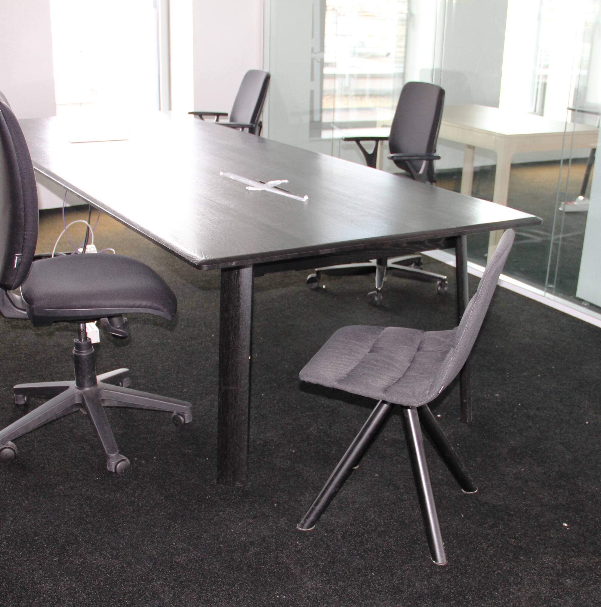 Marteen chair, Viccarbe