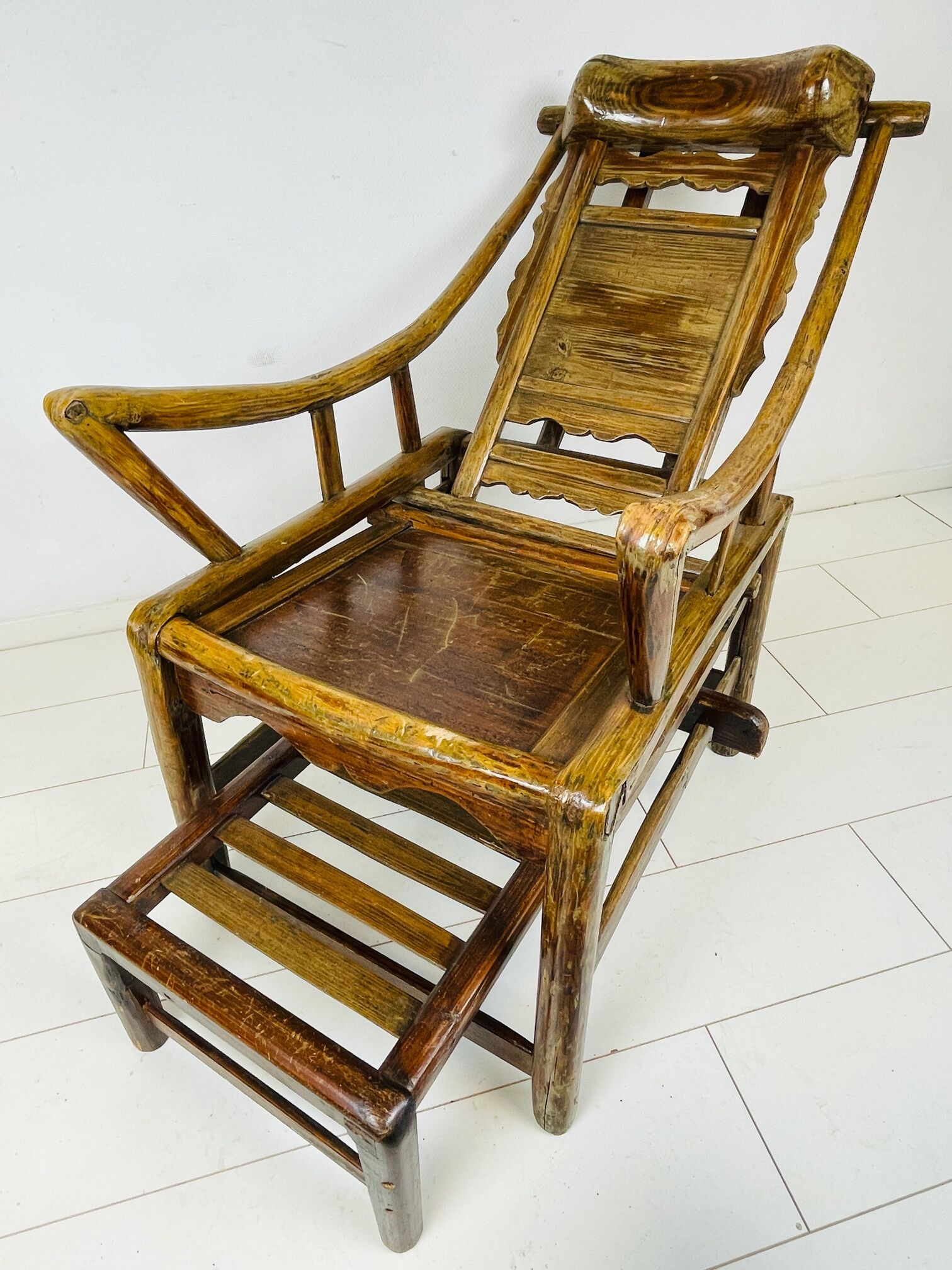 Antique chinese handcrafted bamboo lounge chair, 1900