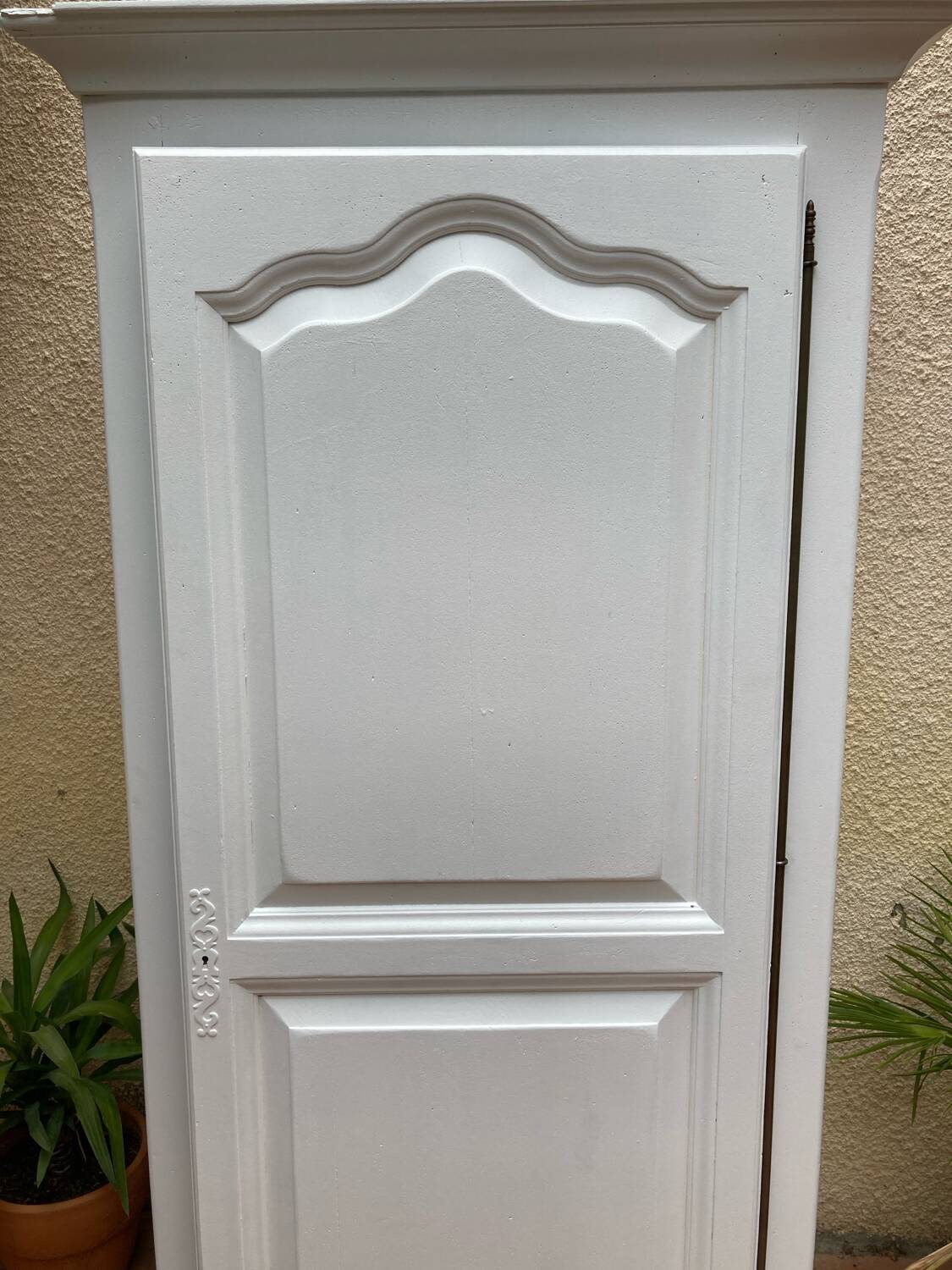 Old Bonnetiere oak cabinet