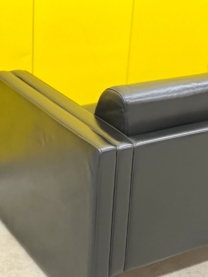 Walter Knoll Studio Line Series black leather 2 seater sofa designed by Jürgen Lange