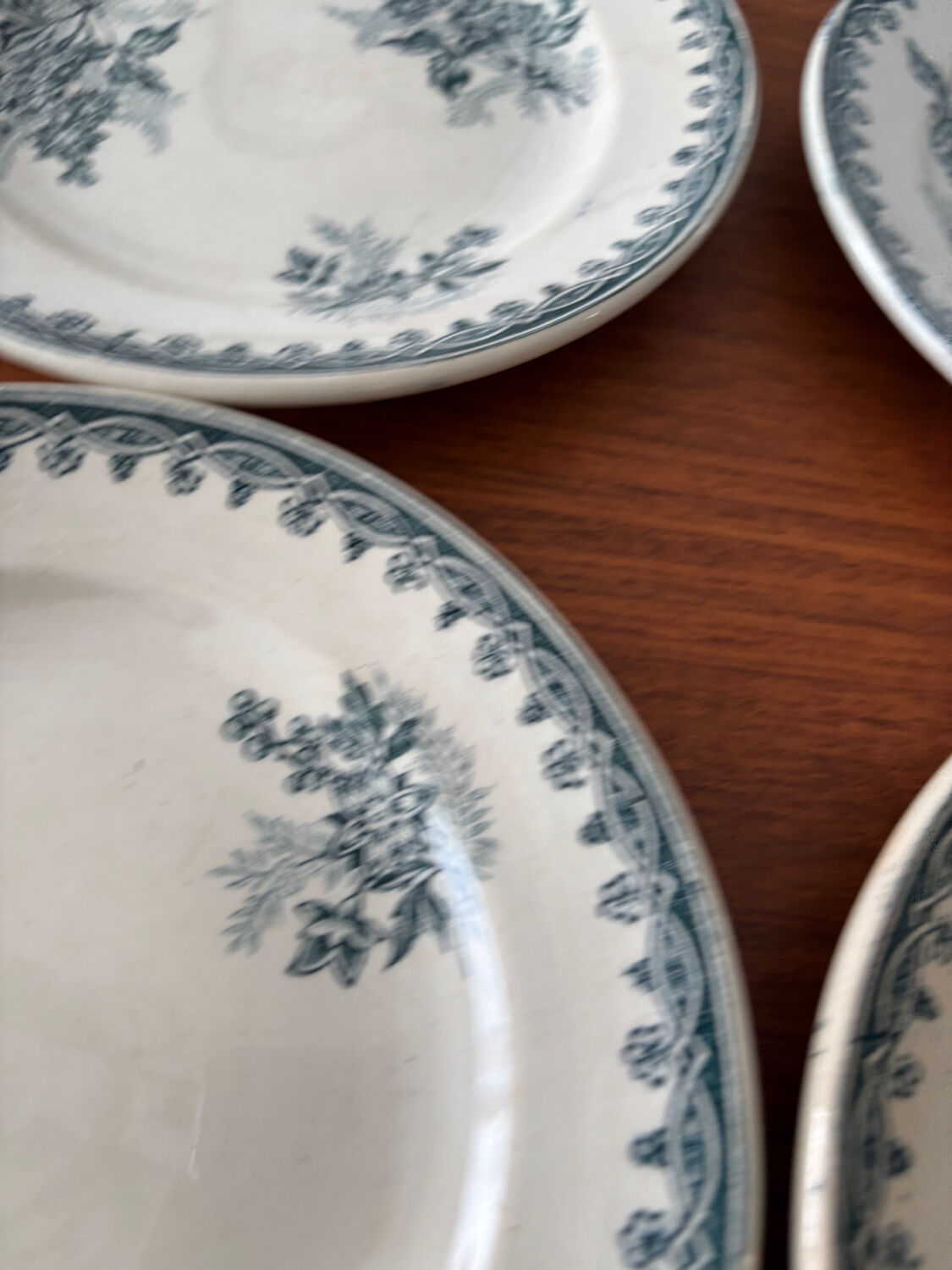 Saint-Amandinoise Margot dessert plates – Vintage iron earth fl