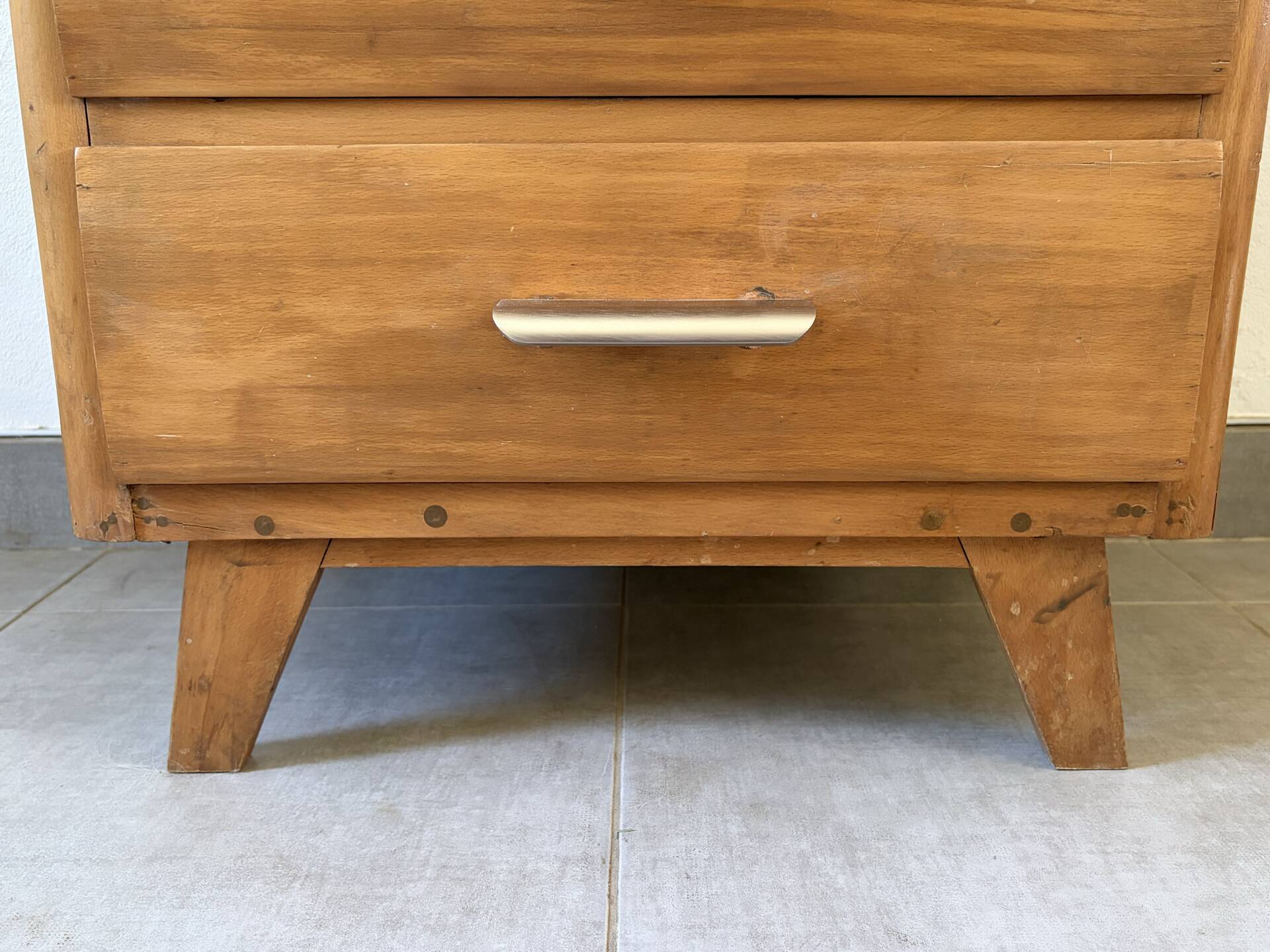 Vintage chest of drawers/commode from the 1960s.