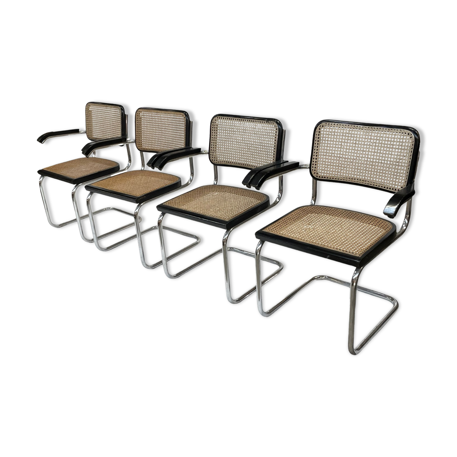 Lot de 4 chaises modèle B64 Cesca avec accoudoirs