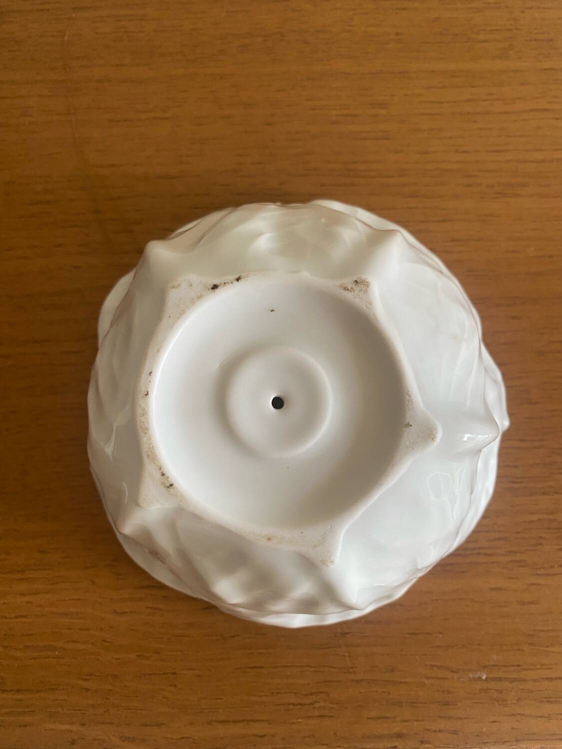 Old covered pot in 19th-century faience with cabbage decoration.