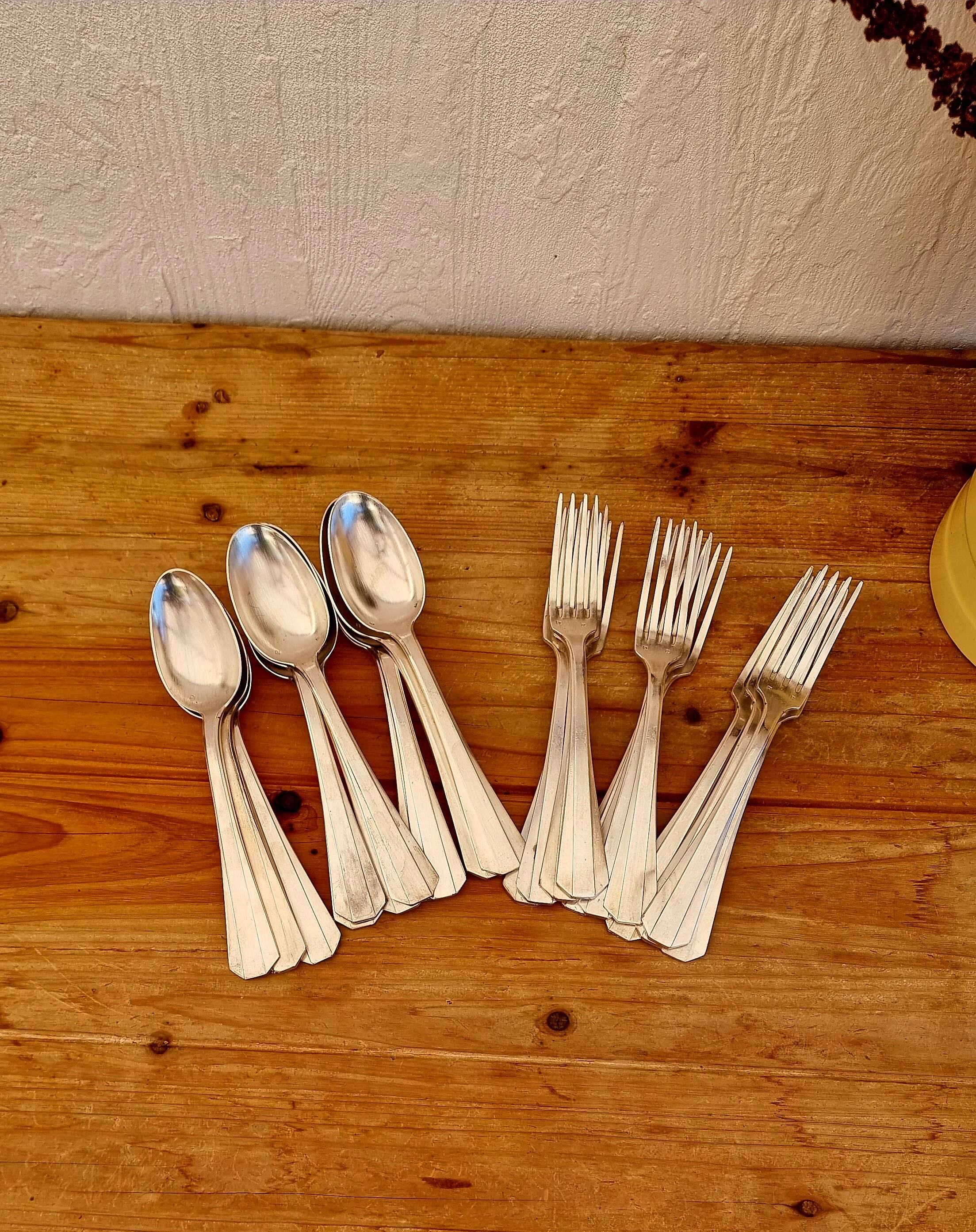 Set of 11 Art Deco silver-plated forks and spoons
