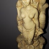 Selette Indochinese sculpted column