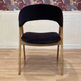 Fauteuil velours noir design scandinave 1950.
