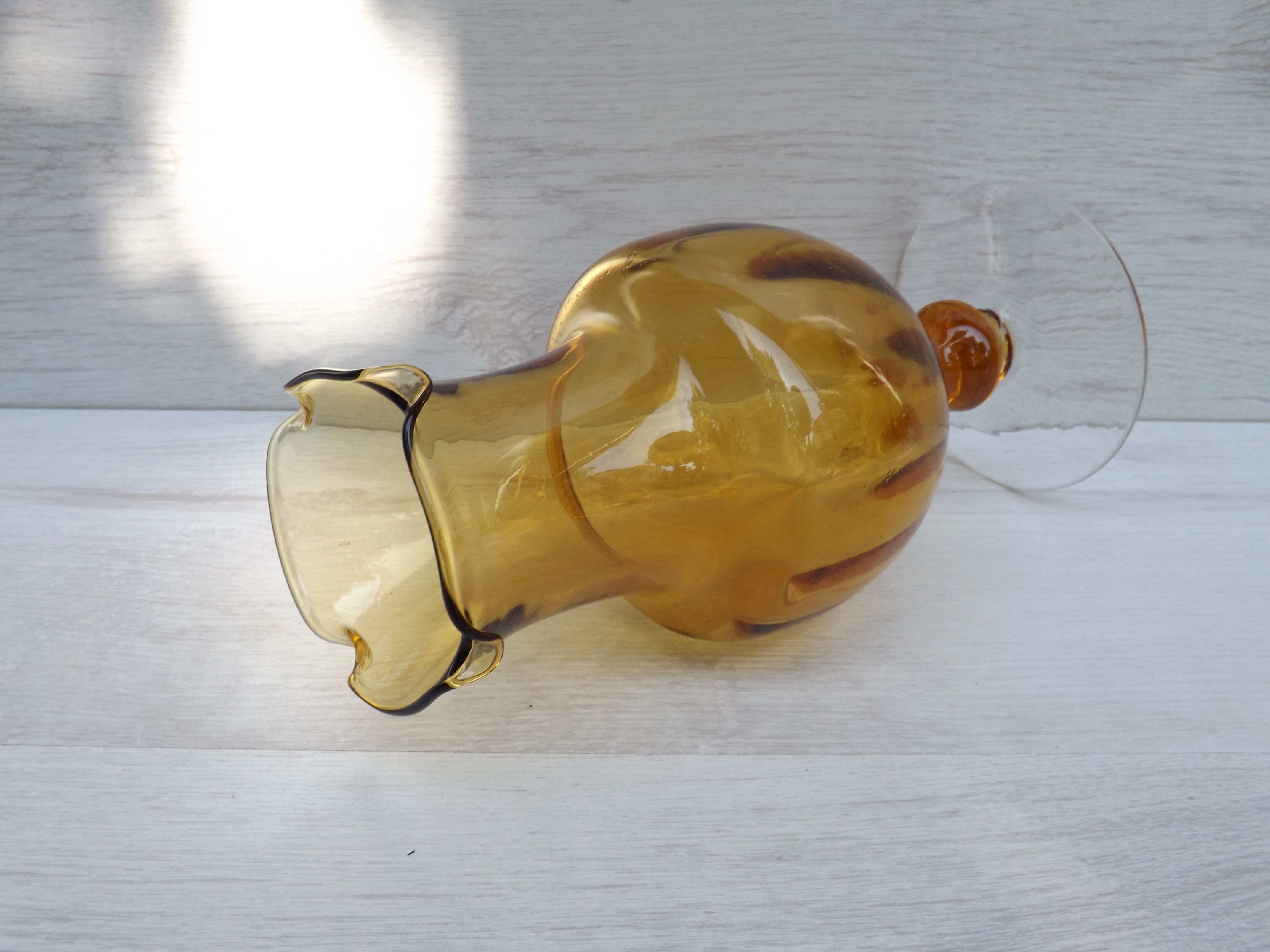 Amber glass standing vase