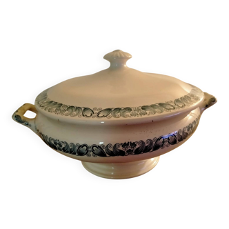 Soup tureens