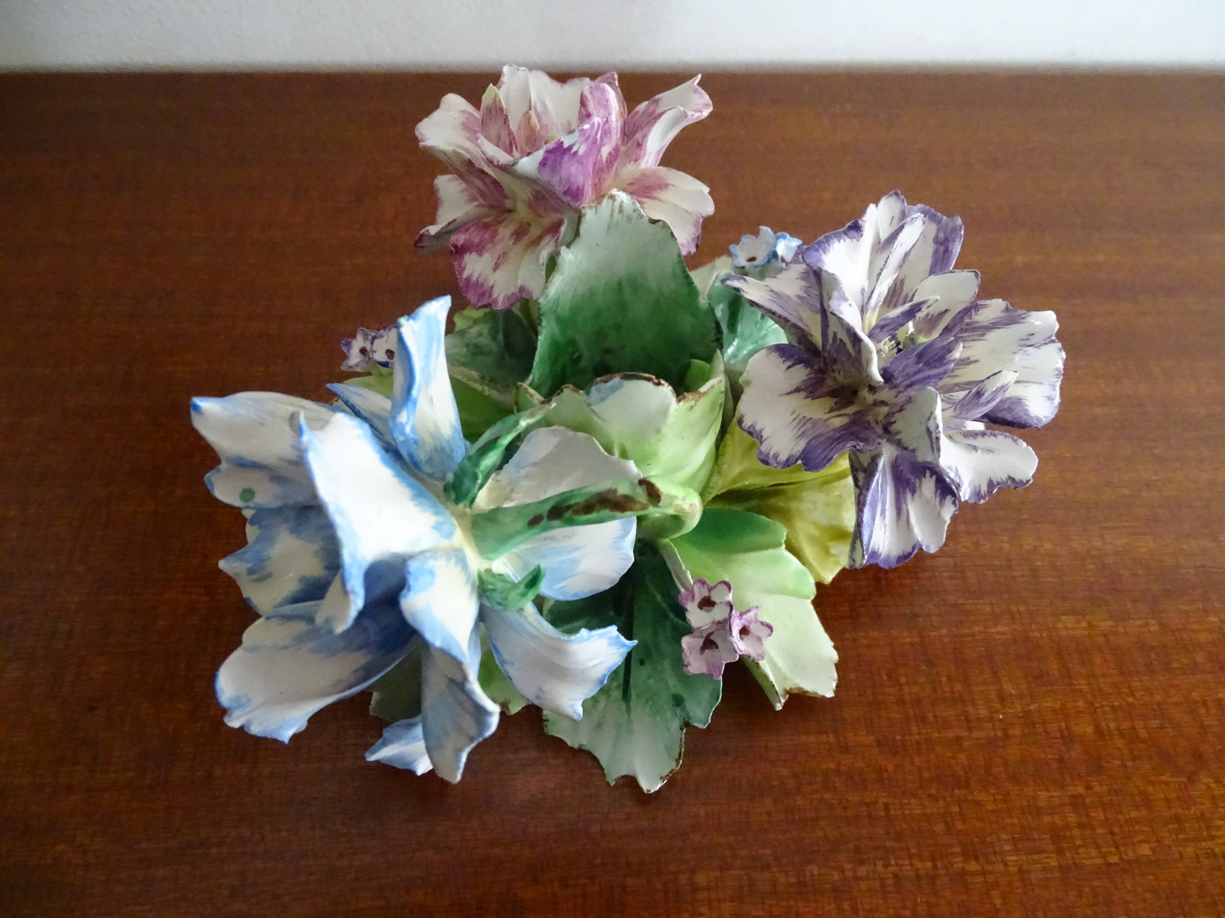 Flower candle holder in faience Old Capodimonte