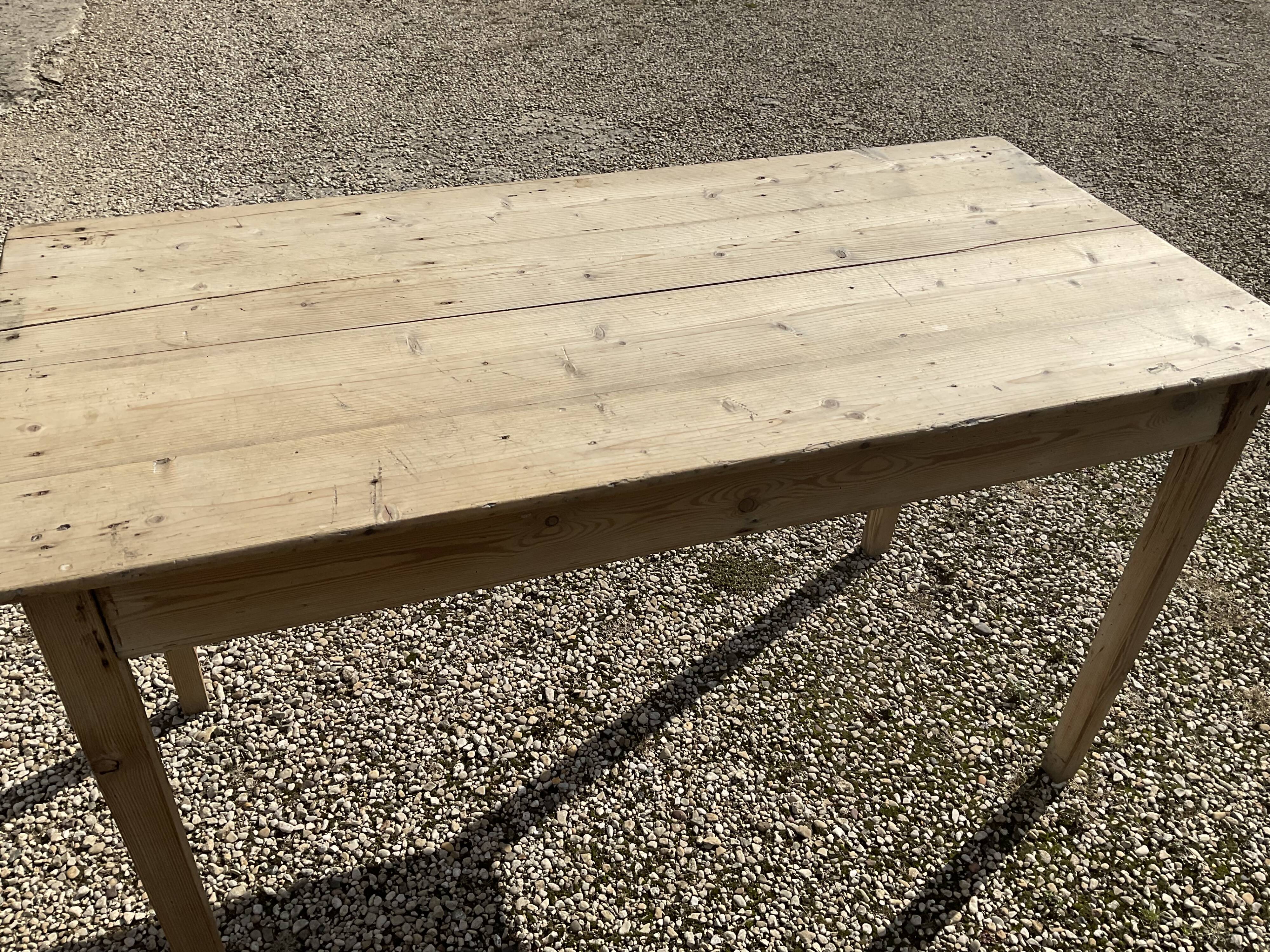 Farm table