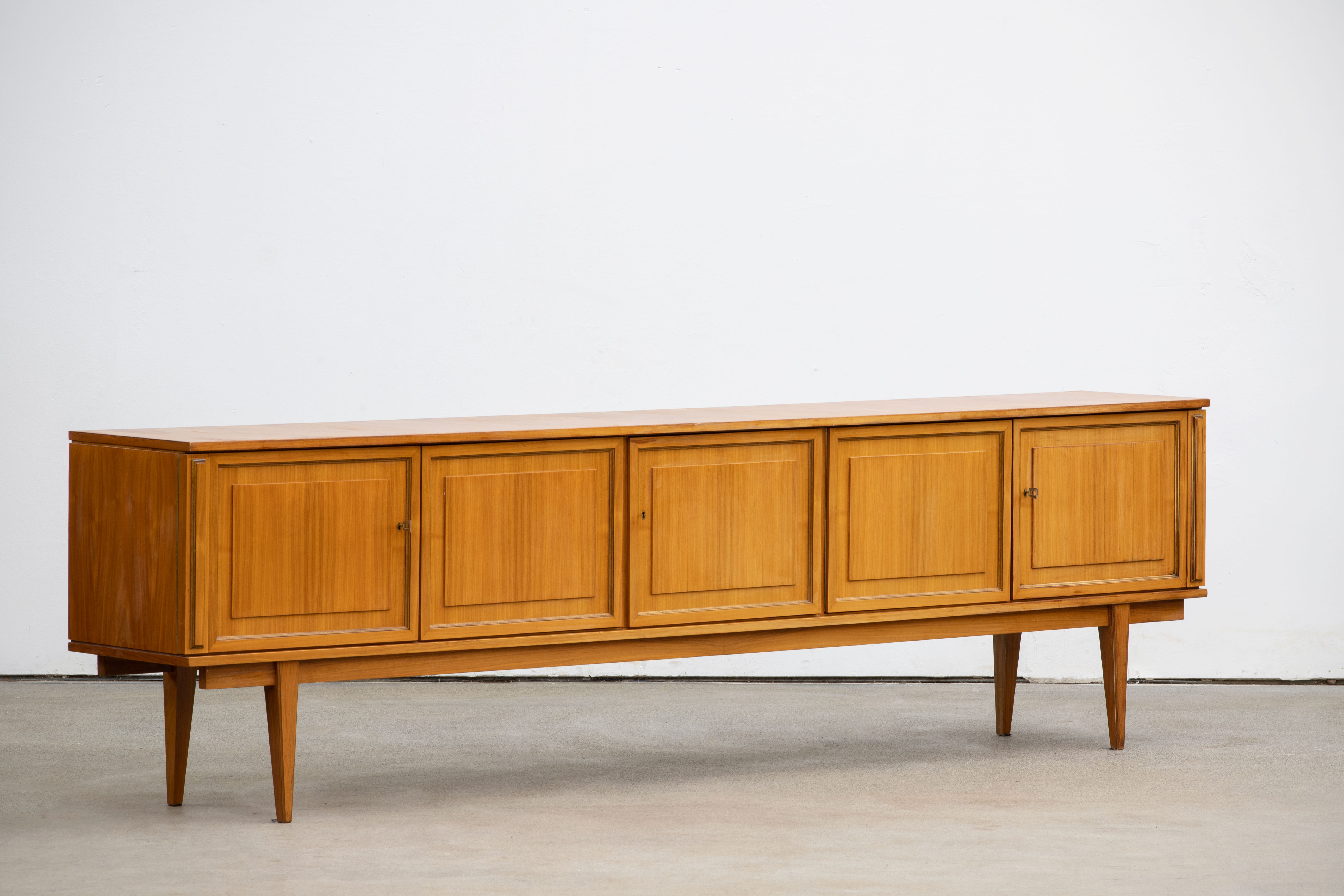 Vintage Scandinavian 3m sideboard – 1968