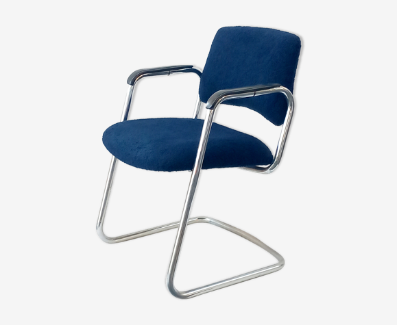 Chaise avec accoudoirs strafor