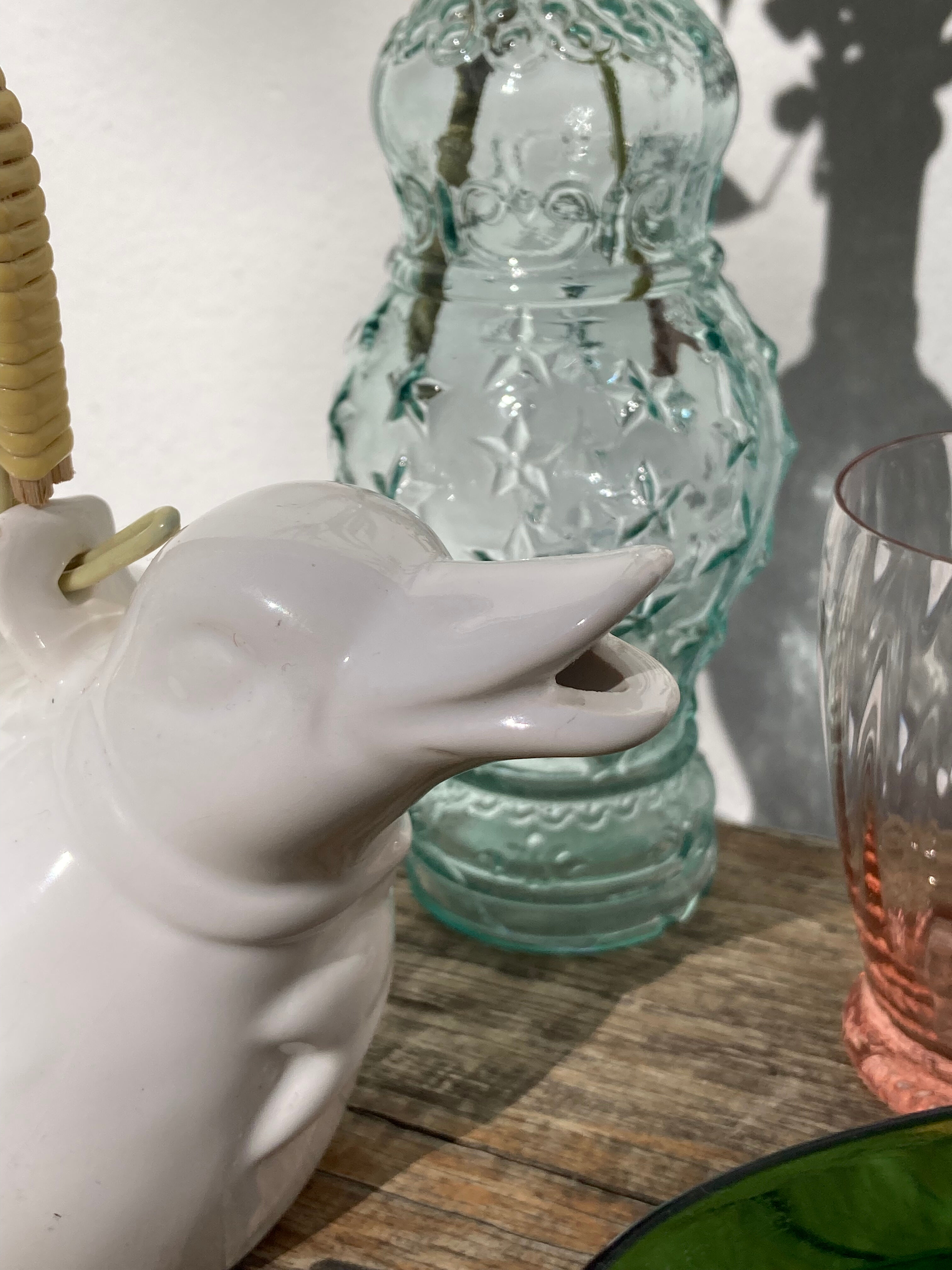 Teapot in the shape of a duck in white ceramic 1960 vintage