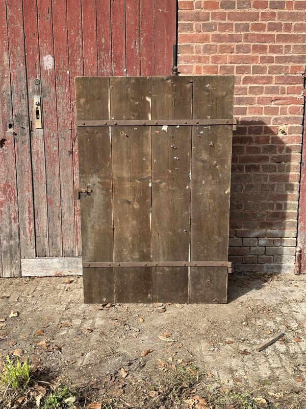 Meuble de tri avec porte