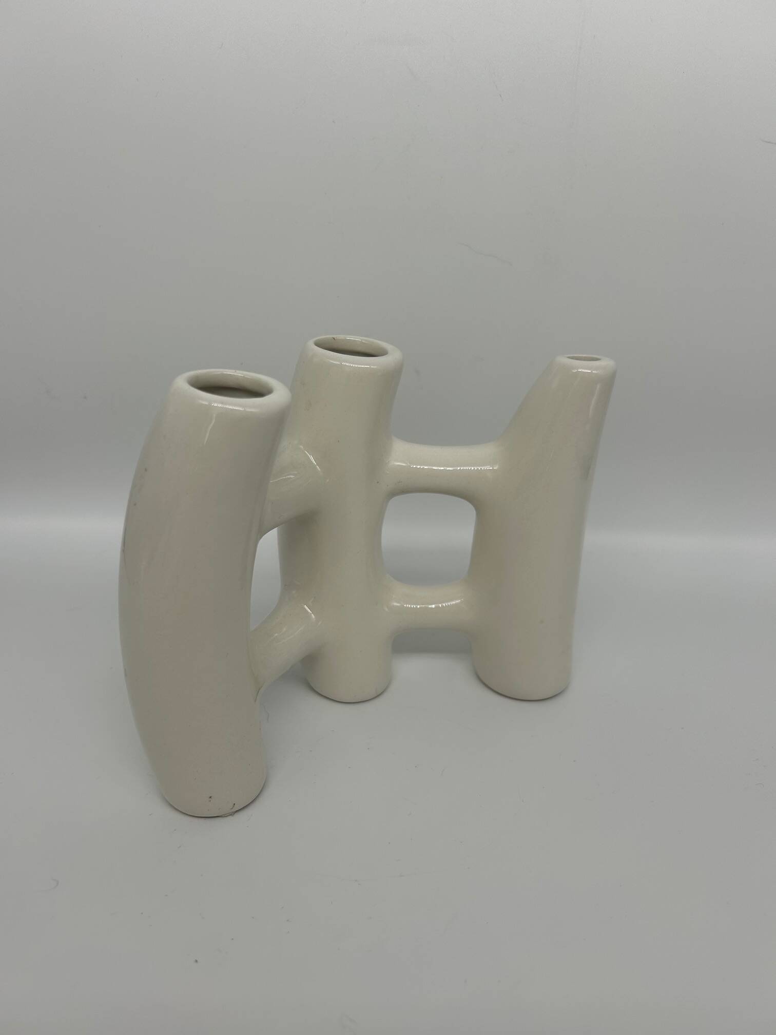 Brutalist vase in white ceramic