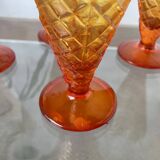 Coupe à glace en forme de cornet vintage