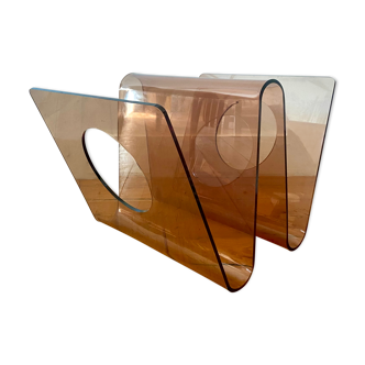 Magazine holder Michel Dumas