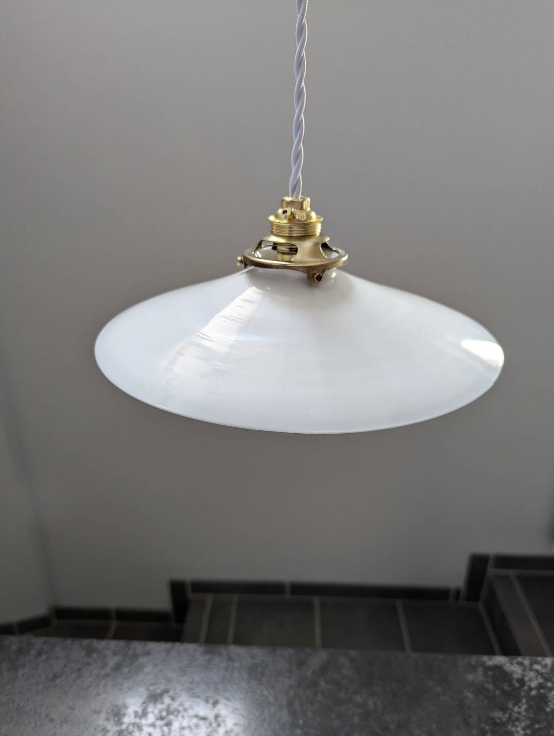 Suspension, Art Deco portable lamp in smooth opaline