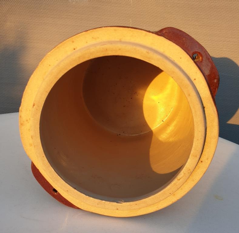 Vintage enamelled stoneware pot