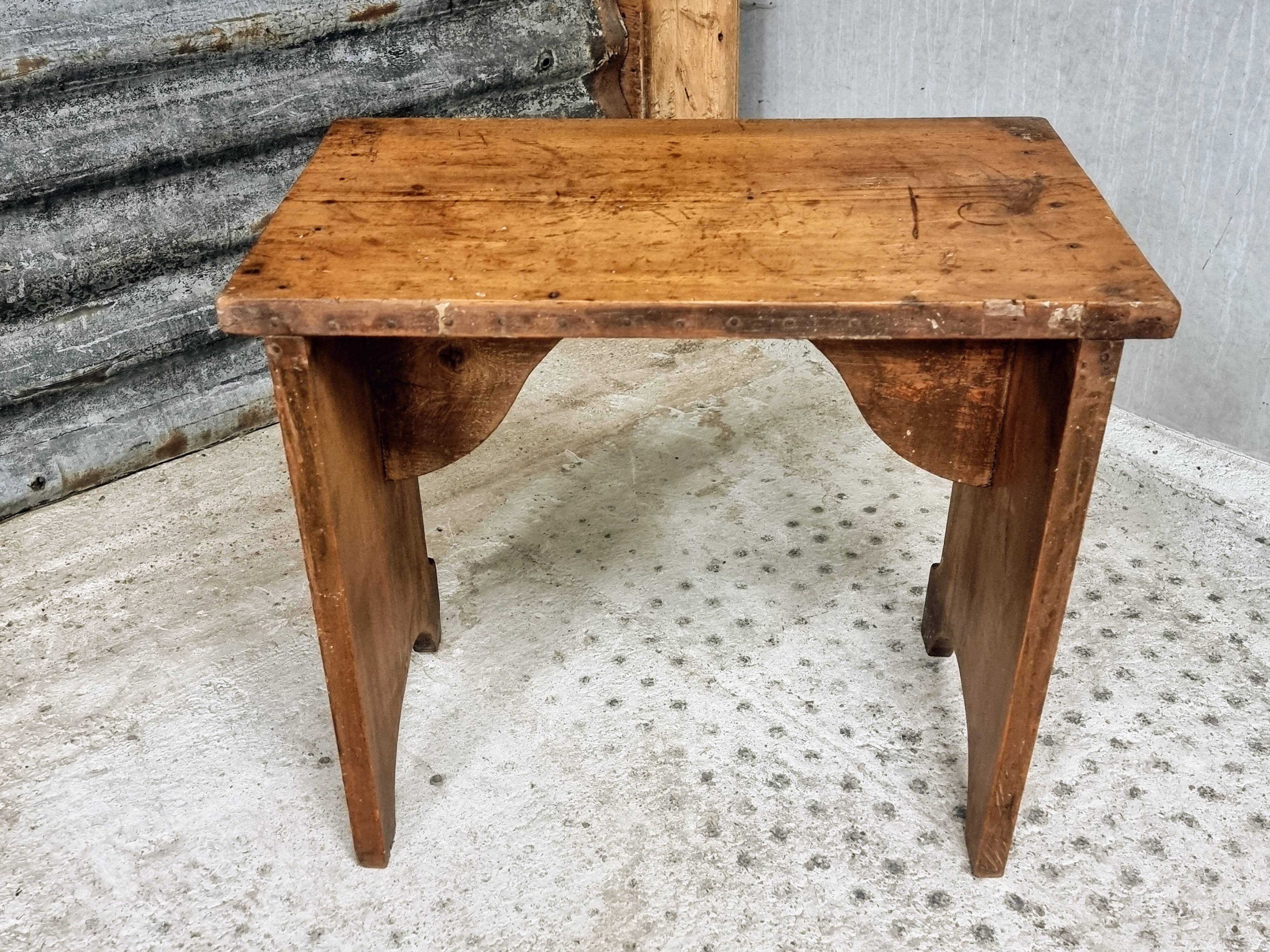 Table d'appoint ancienne banc en merisier 19ème siècle