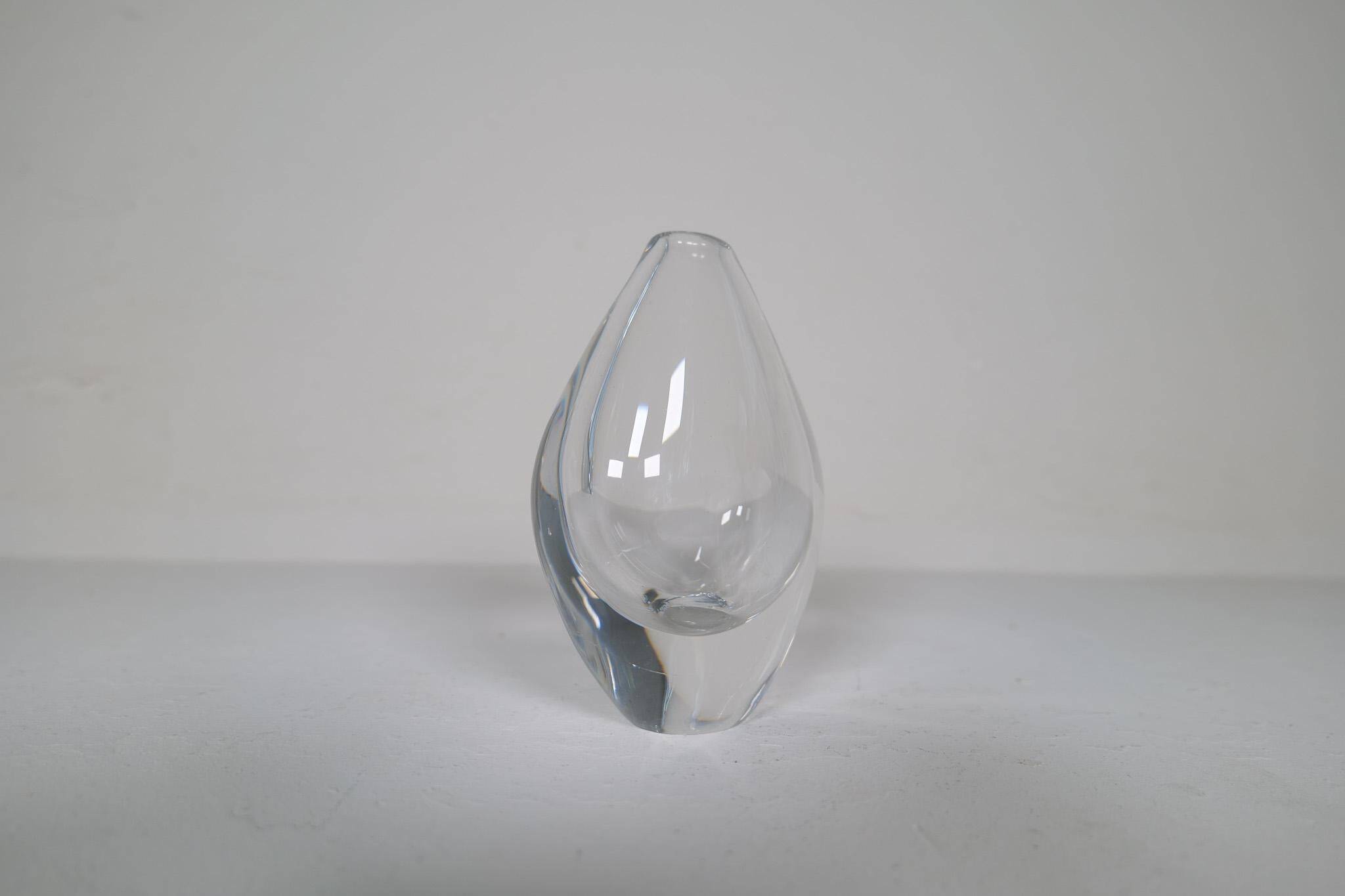 Modern Scandinavian glass vases Orrefors Erika Lagerbielke, Sweden