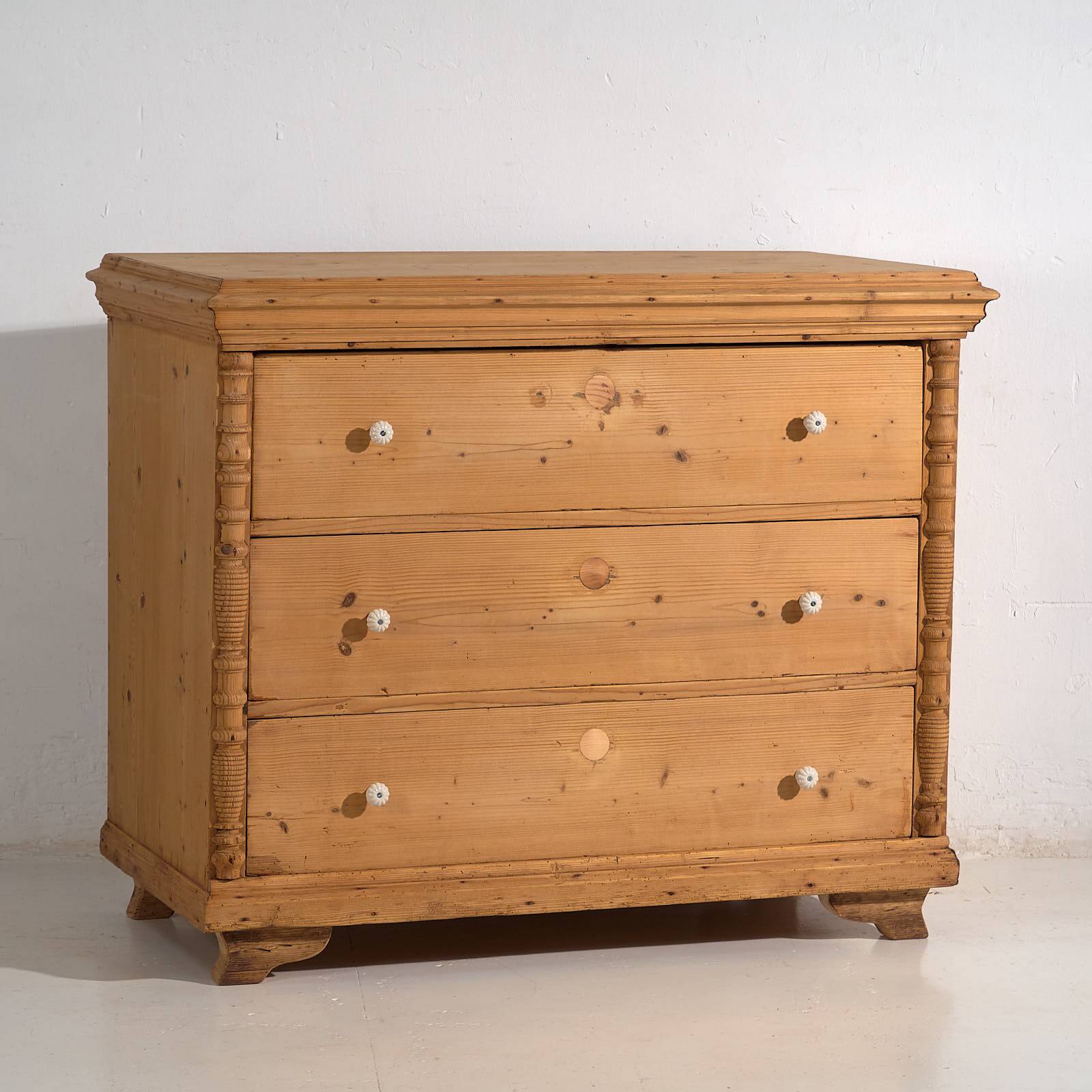 Antique bedroom chest of drawers (circa 1920) #88