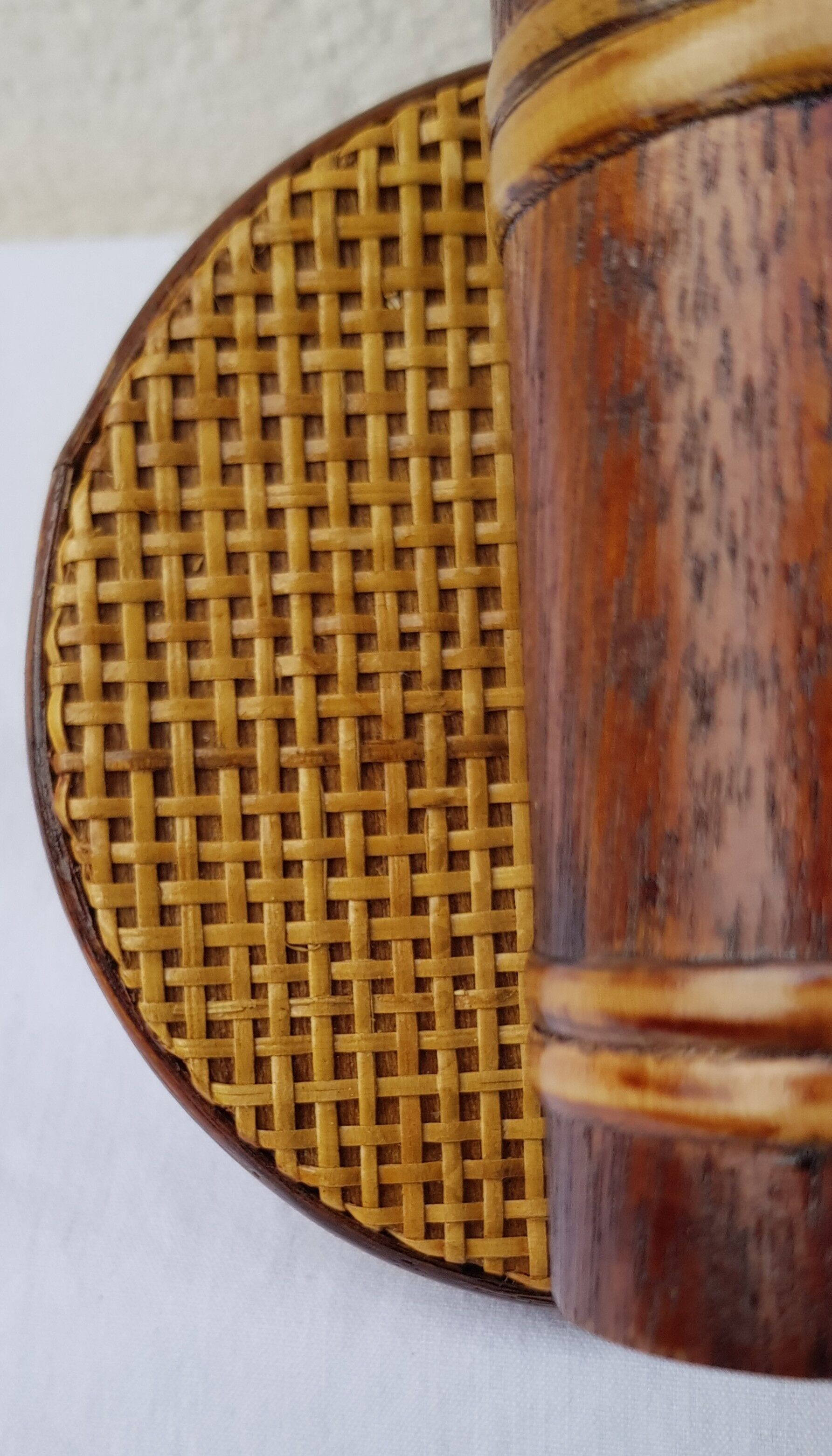 Pair of wood and rattan wall lamps 70