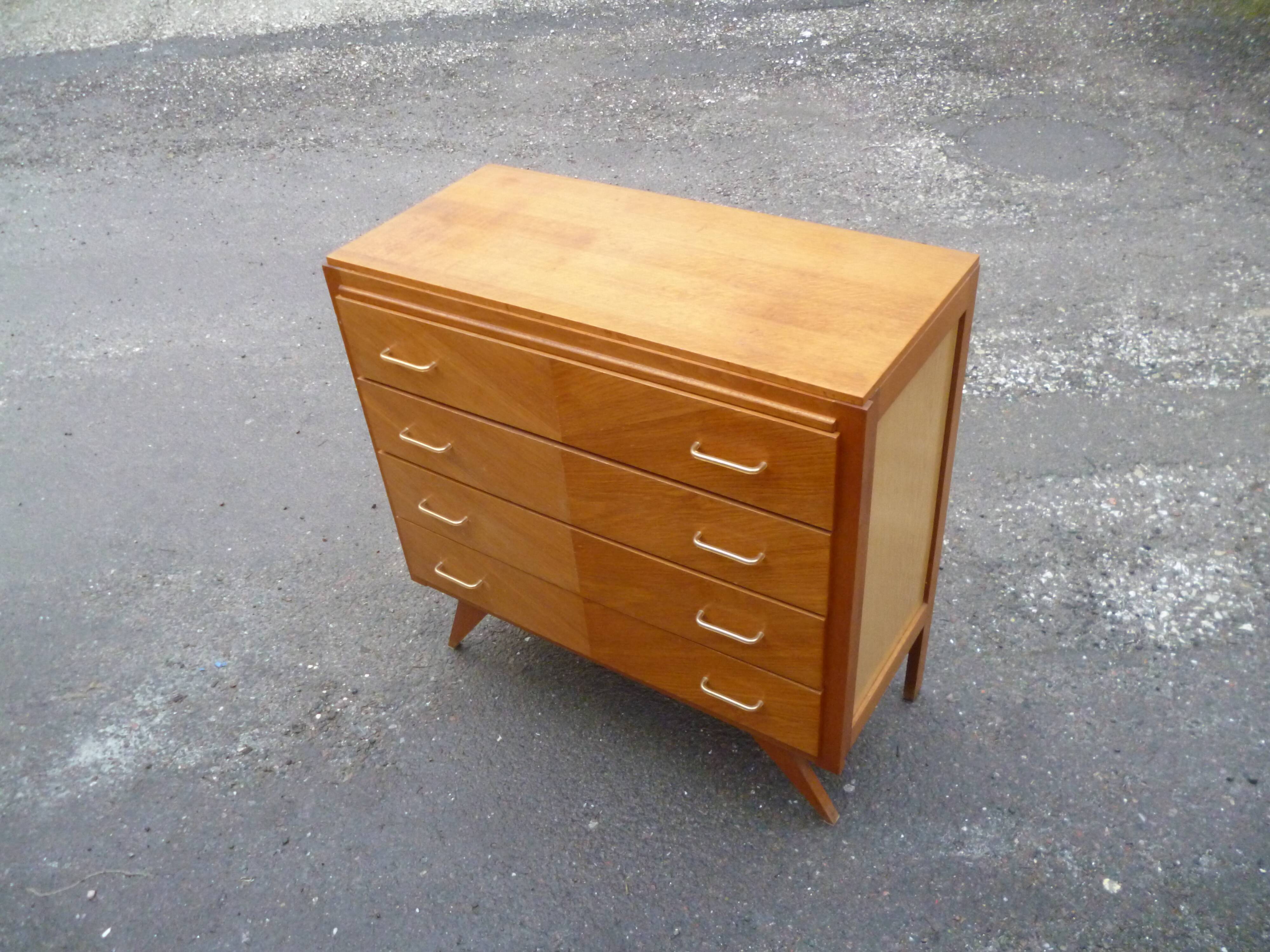 Dresser year 60/70