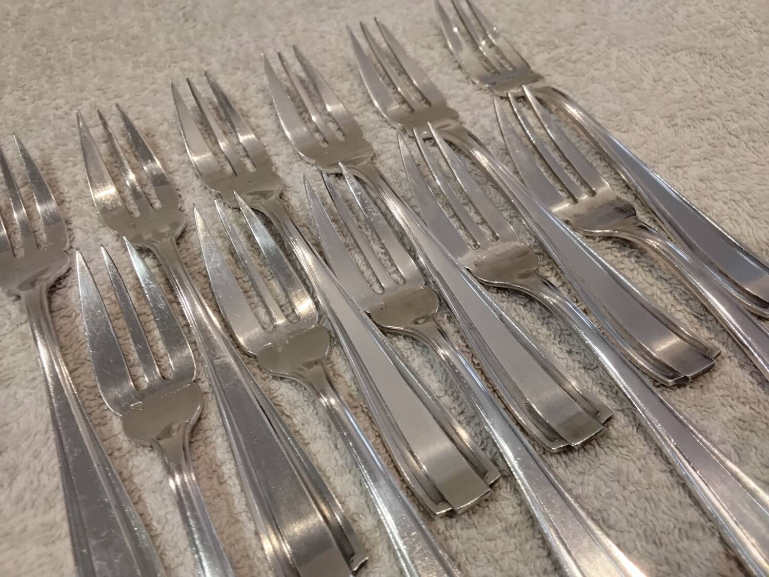 11 silver-plated metal cake forks Boulenger Betty