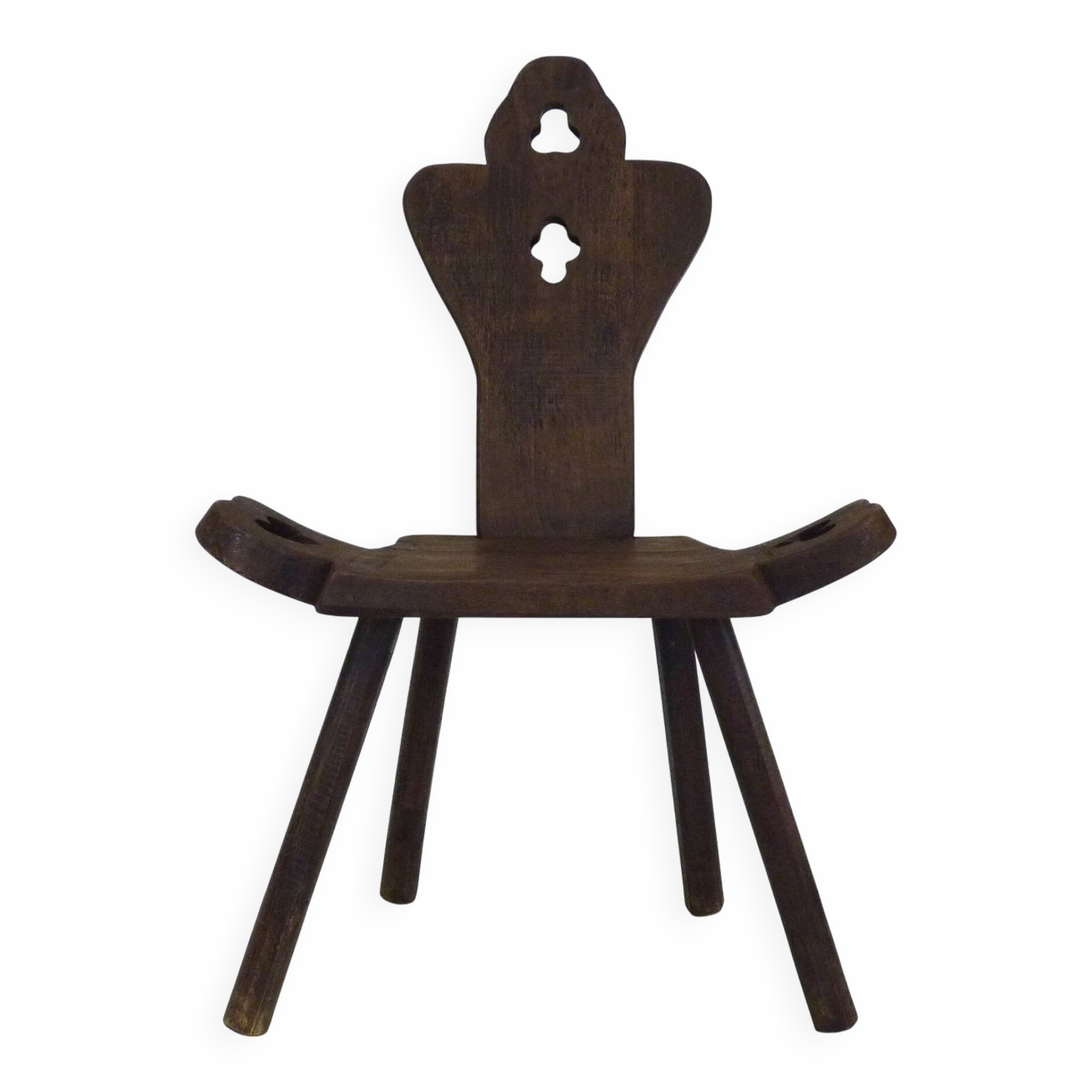 Brutalist tripod chair in raw wood. Solid wood chair. 1960s.
