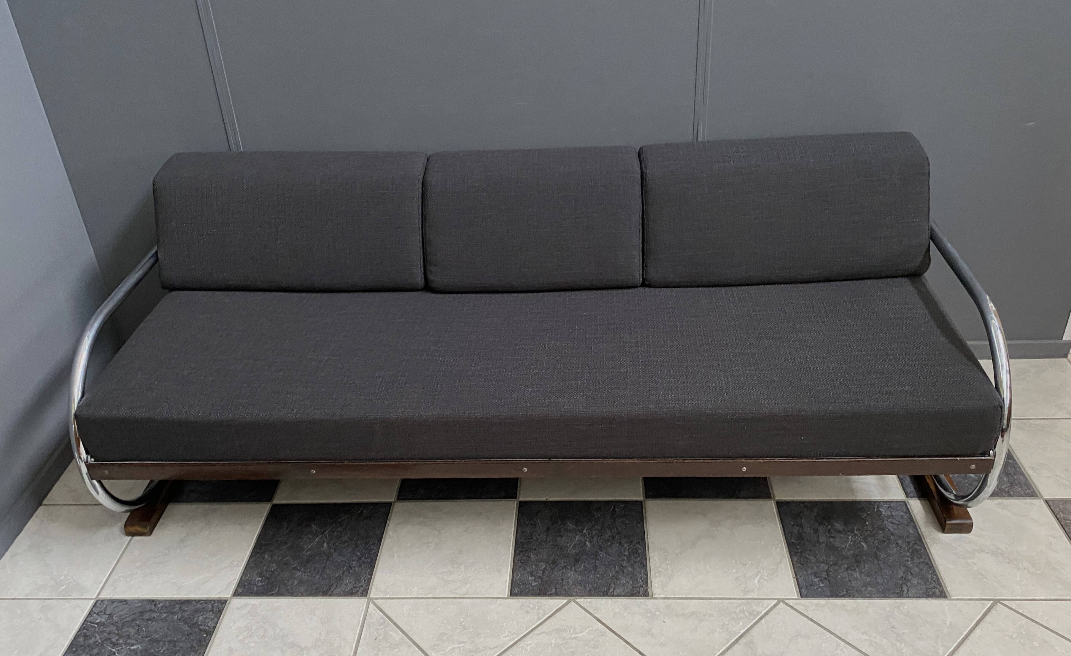 Méridienne / canapé Bauhaus chromé et noir par Hynek Gottwald