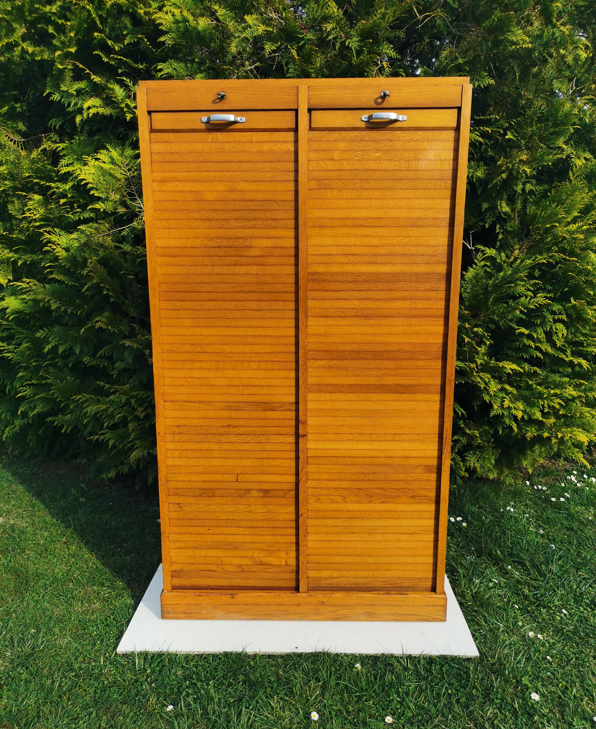 double curtain binder, year 50, light oak