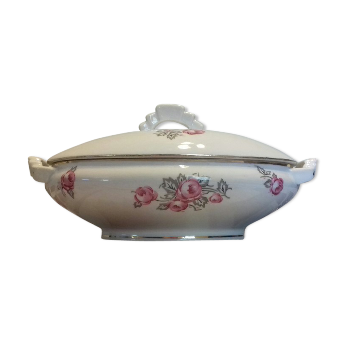 Décor floral and edging gold porcelain vases