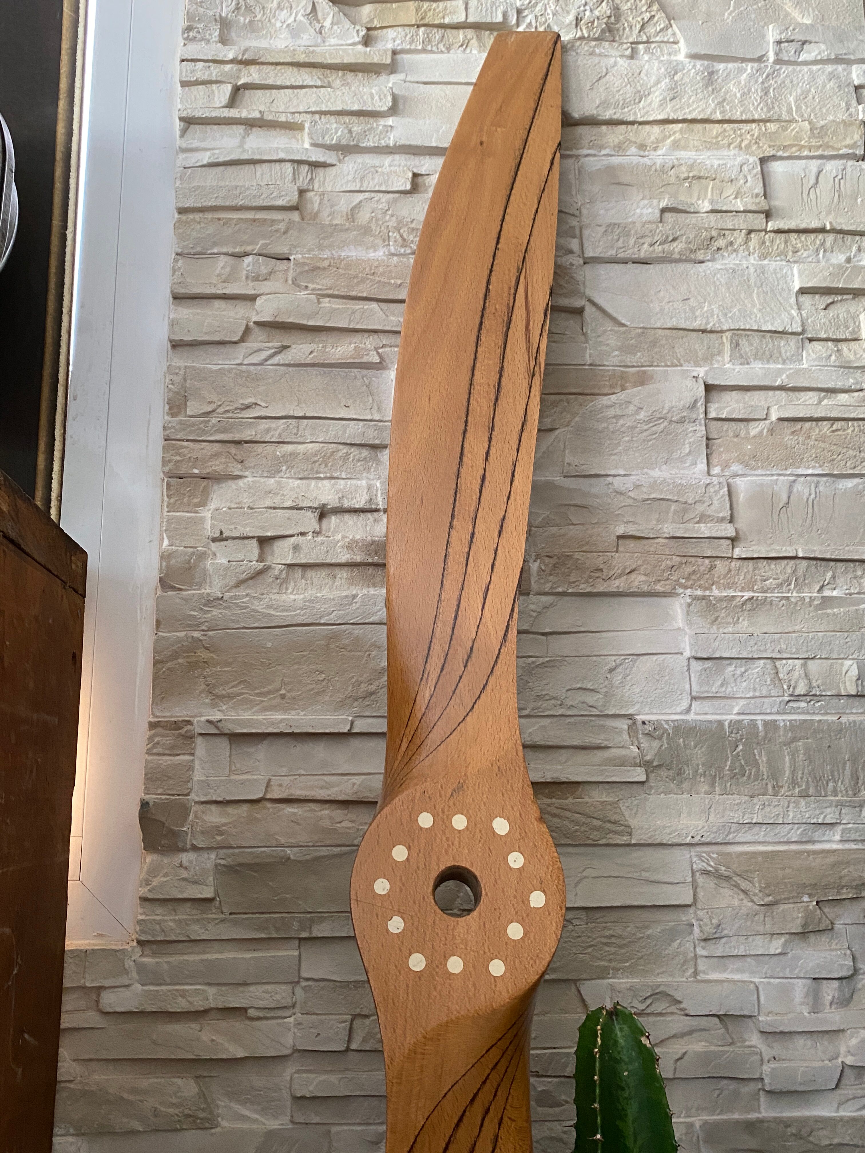 Wooden airplane propeller